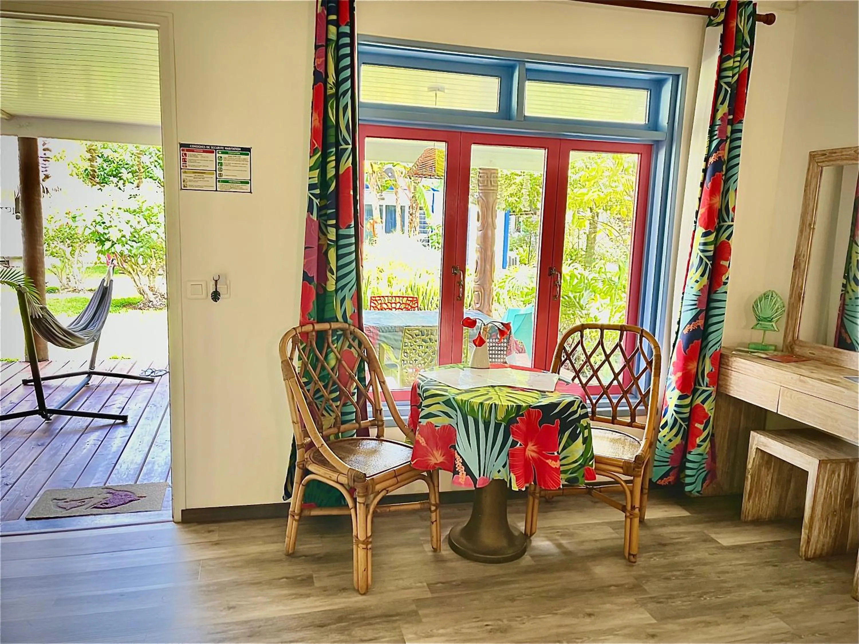 Patio in Linareva Moorea Beach Resort
