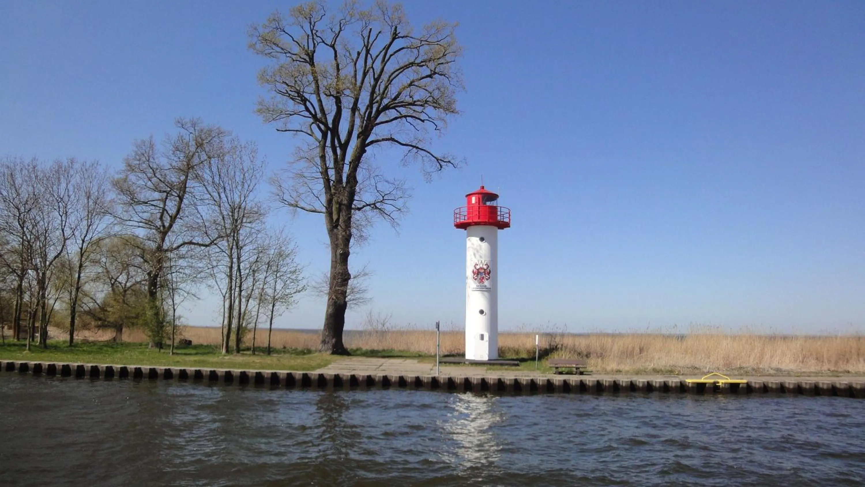 FEWO-bis-2-Pers-inmitten-den-Yachthafens-Ueckermuende-Stettiner-Haff-Ostsee