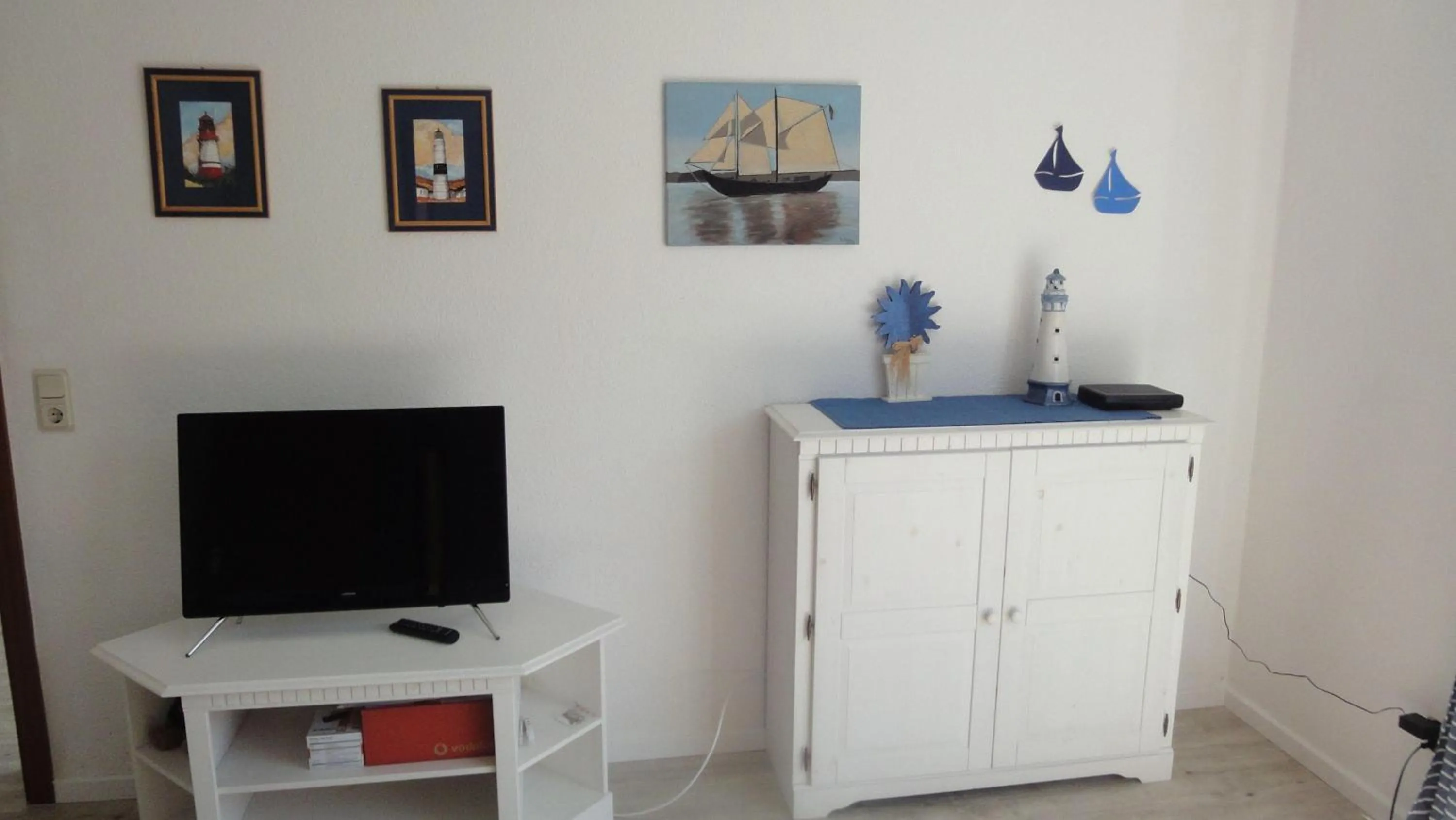 FEWO-bis-2-Pers-inmitten-den-Yachthafens-Ueckermuende-Stettiner-Haff-Ostsee