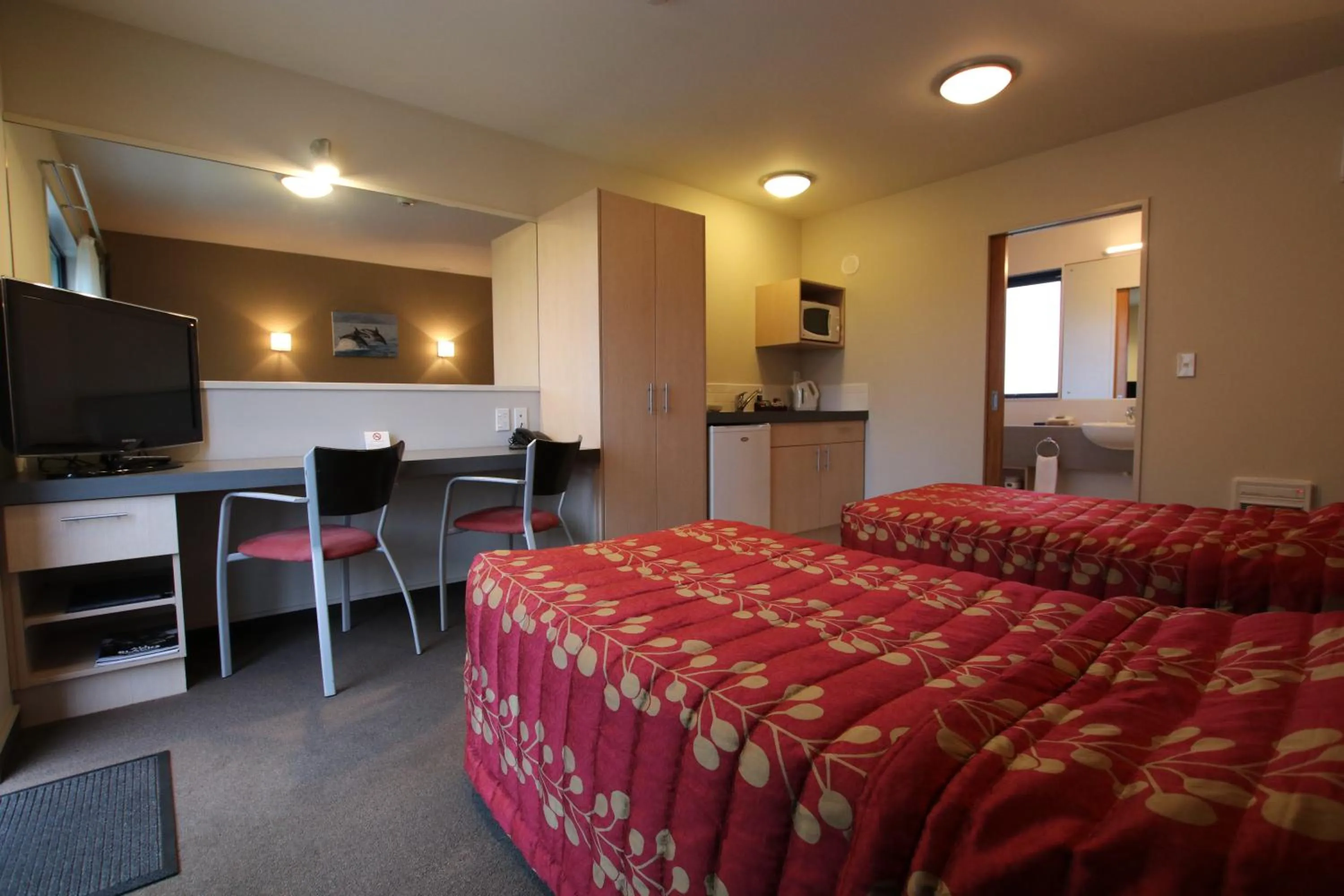 Photo of the whole room, Bed in Bella Vista Motel Kaikoura