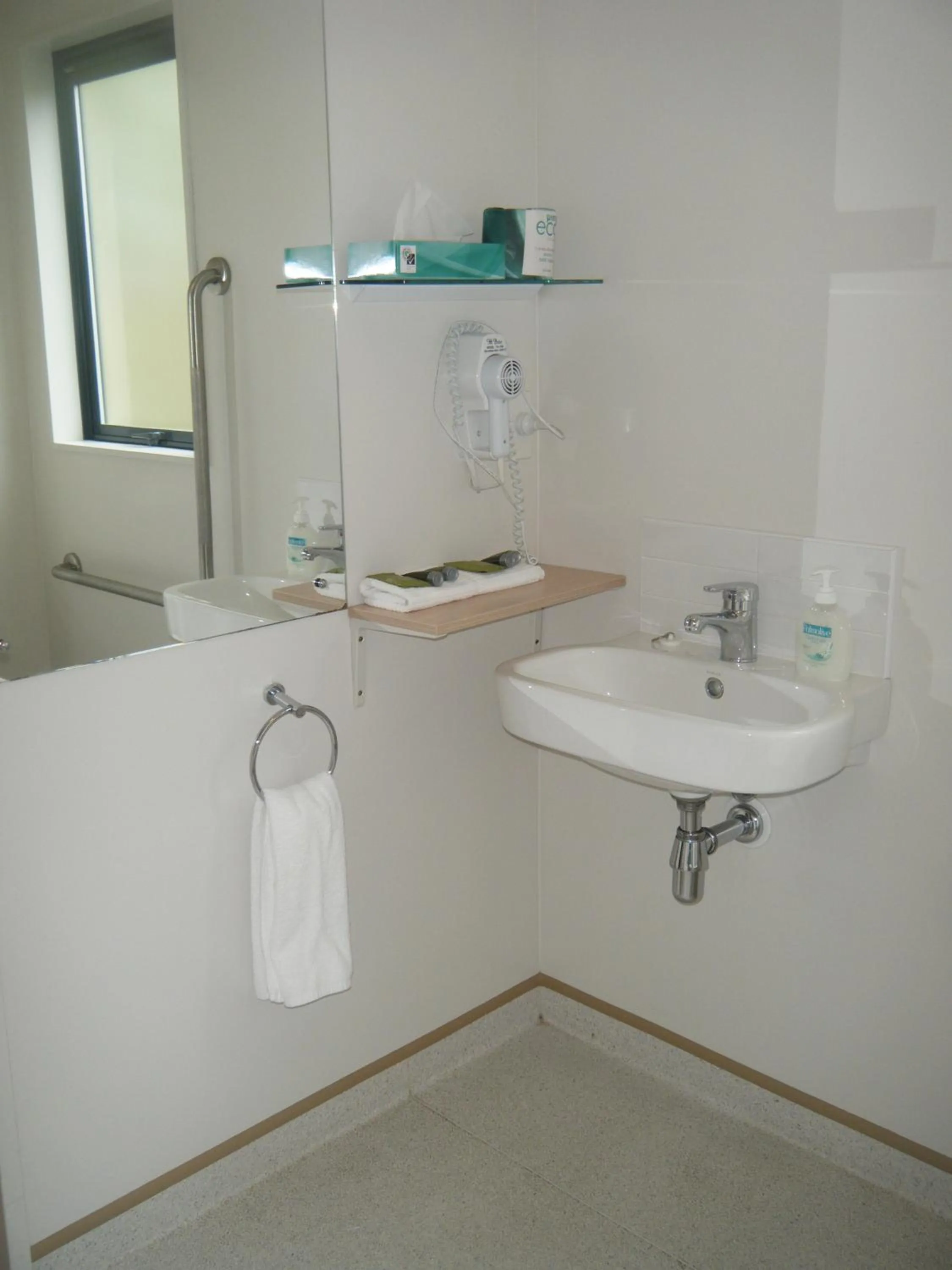 Bathroom in Bella Vista Motel Kaikoura