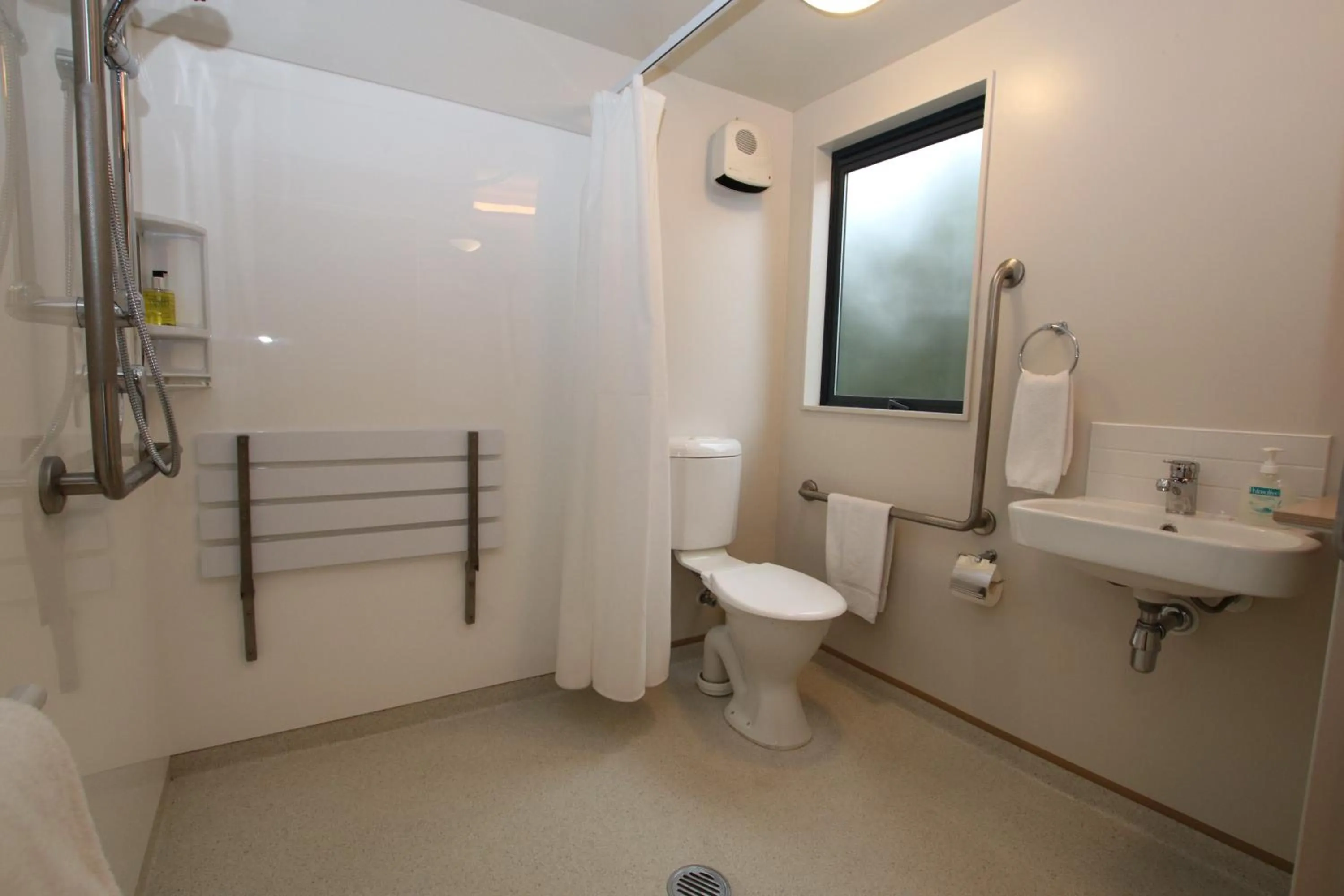 Bathroom in Bella Vista Motel Kaikoura