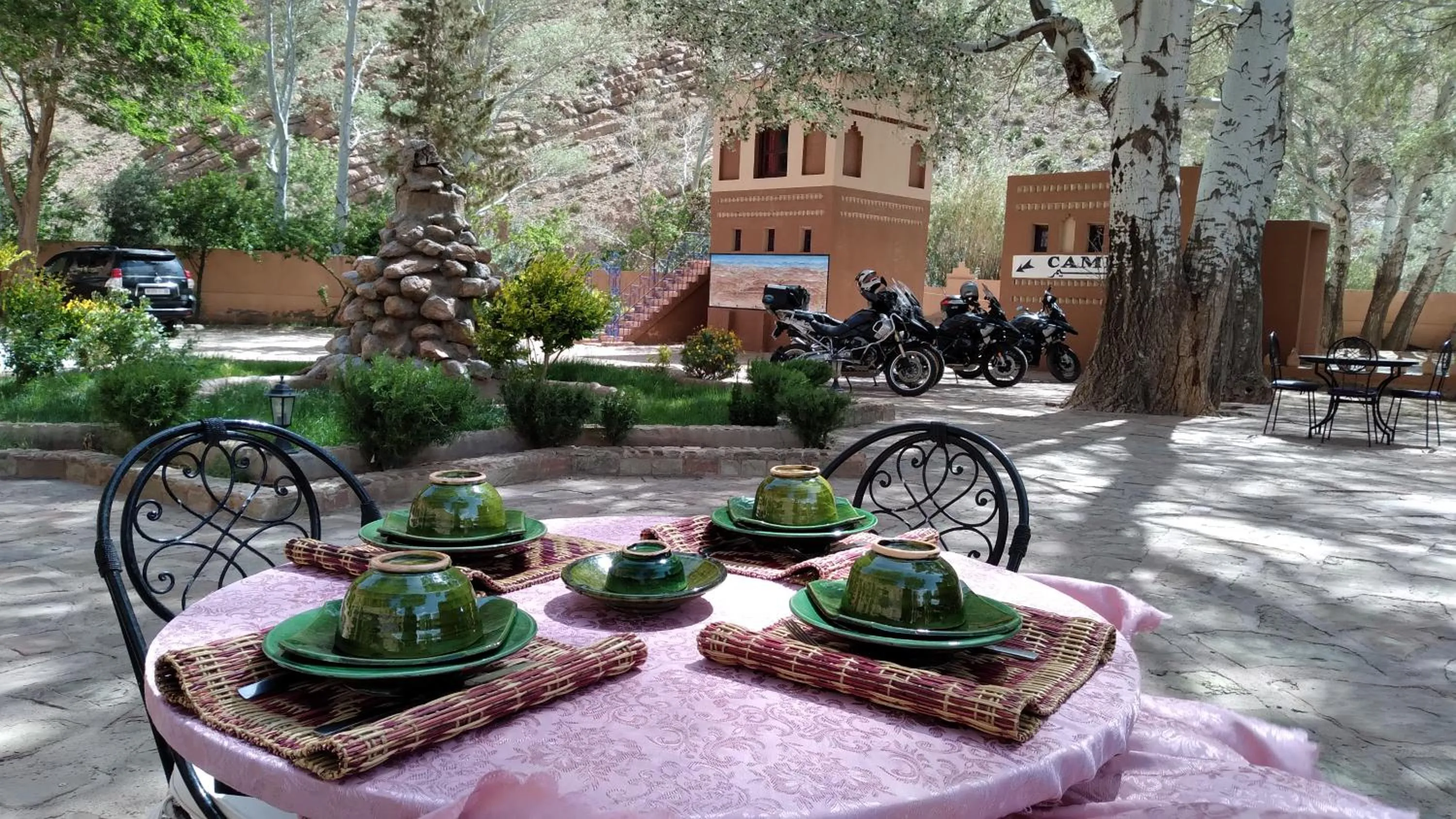 Restaurant/places to eat in Berbère de la Montagne HoteL