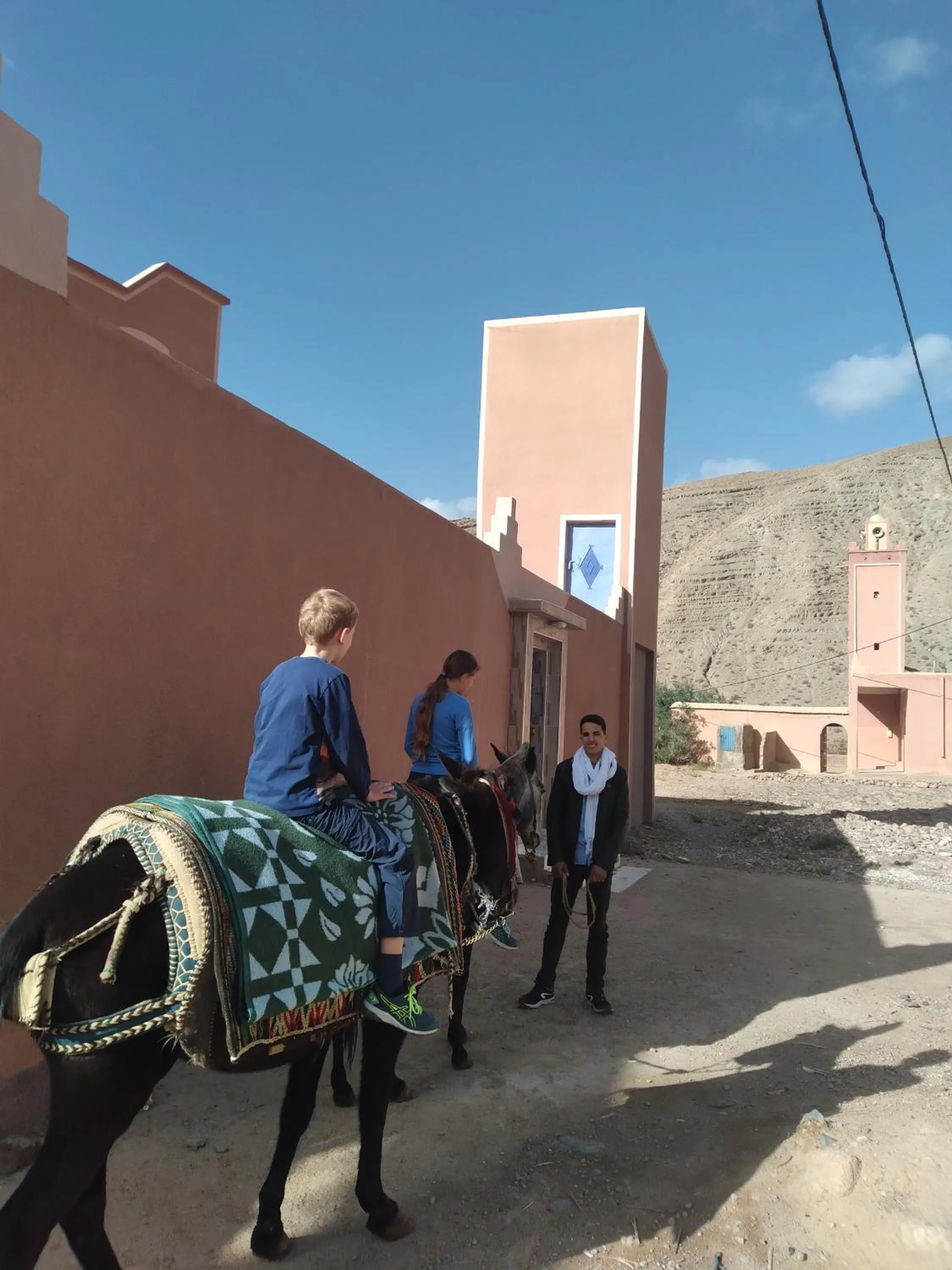 People in Berbère de la Montagne HoteL