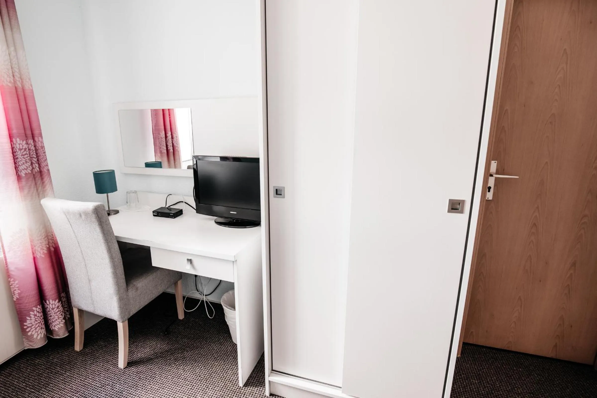 Photo of the whole room in Hotel am Fluss