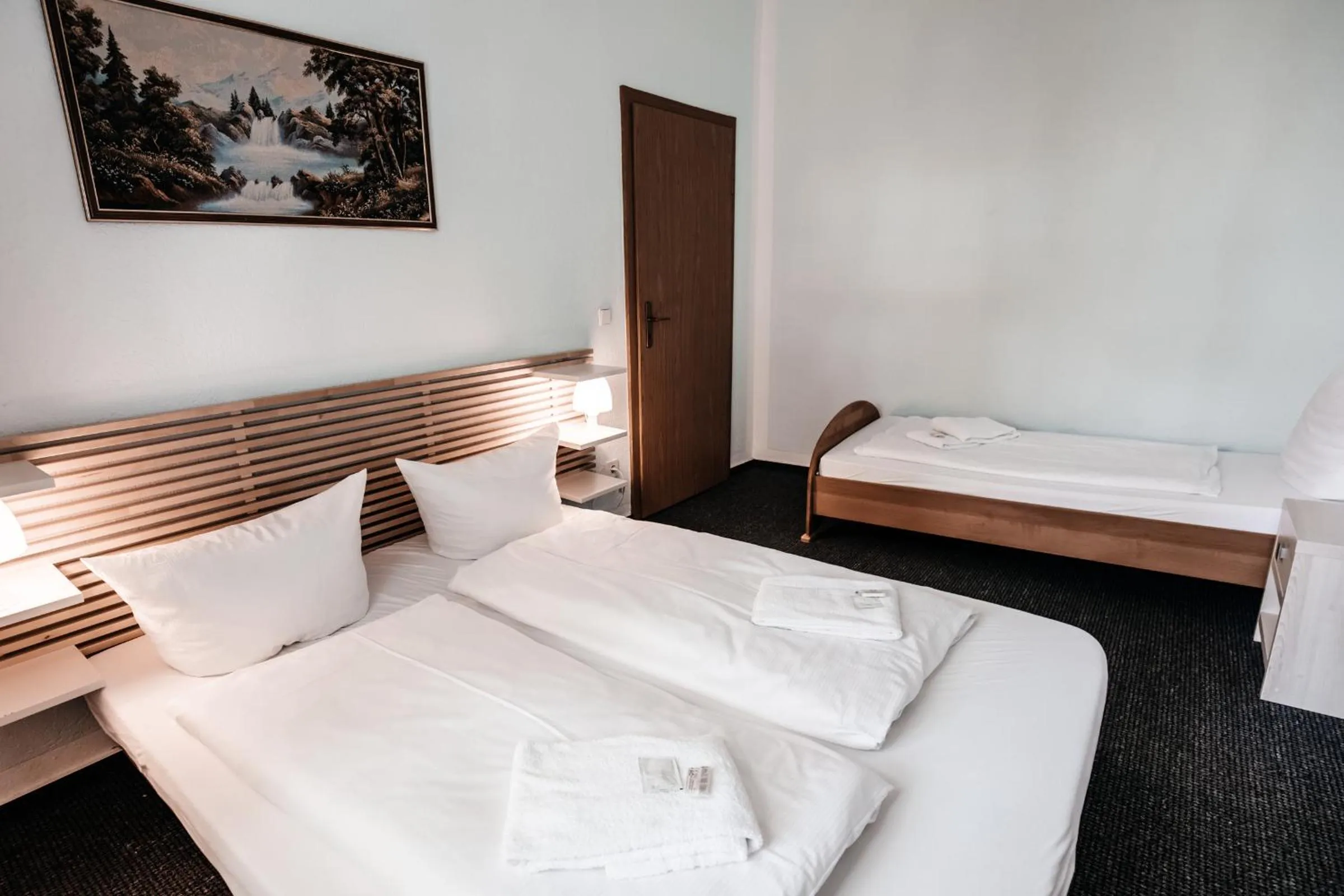 Photo of the whole room, Bed in Hotel am Fluss