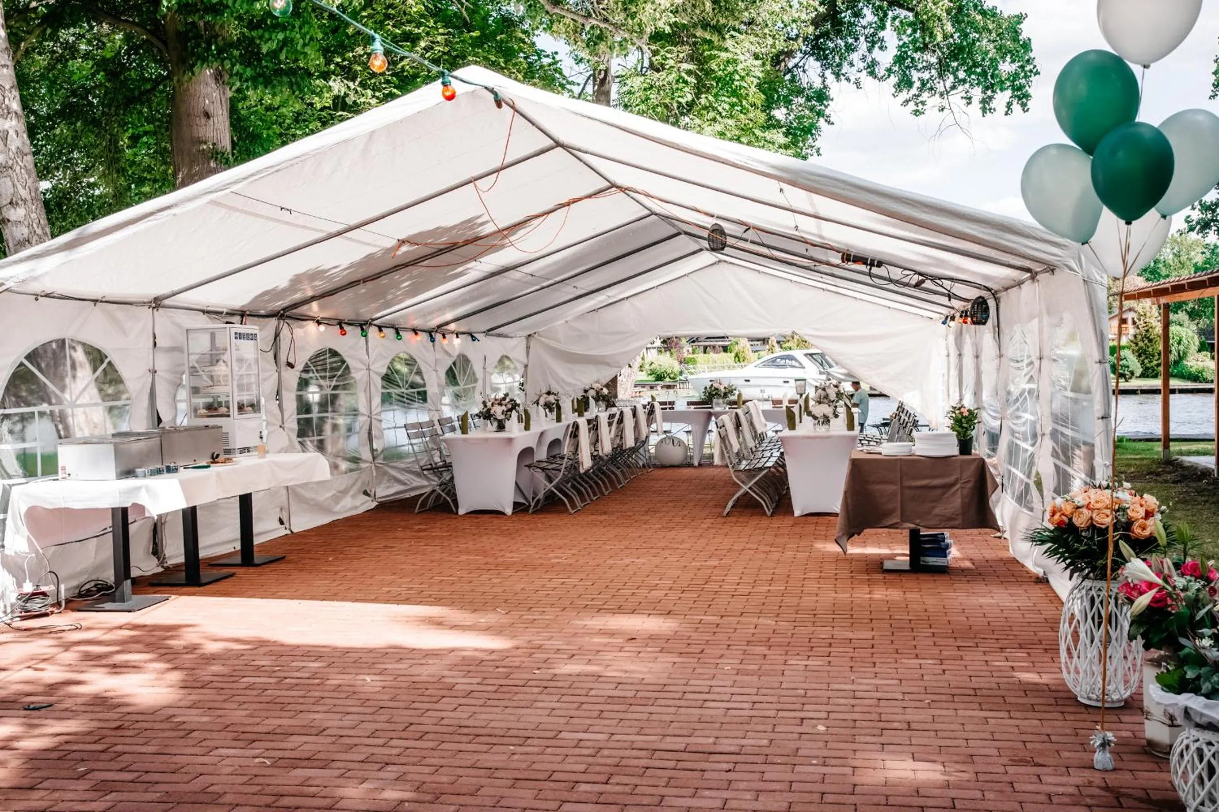 Restaurant/places to eat in Hotel am Fluss