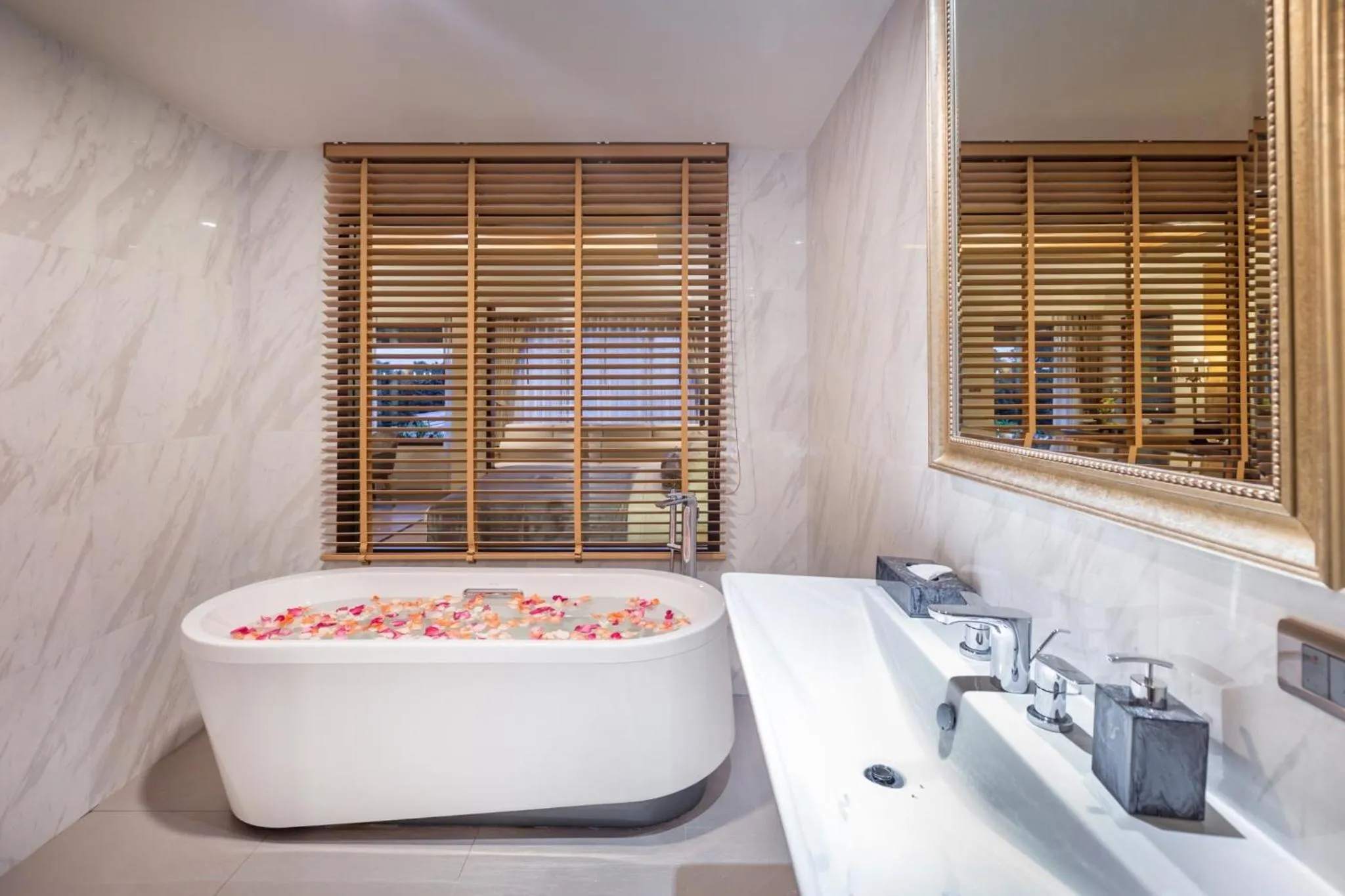 Bath in Jomkitti Boutique Hotel