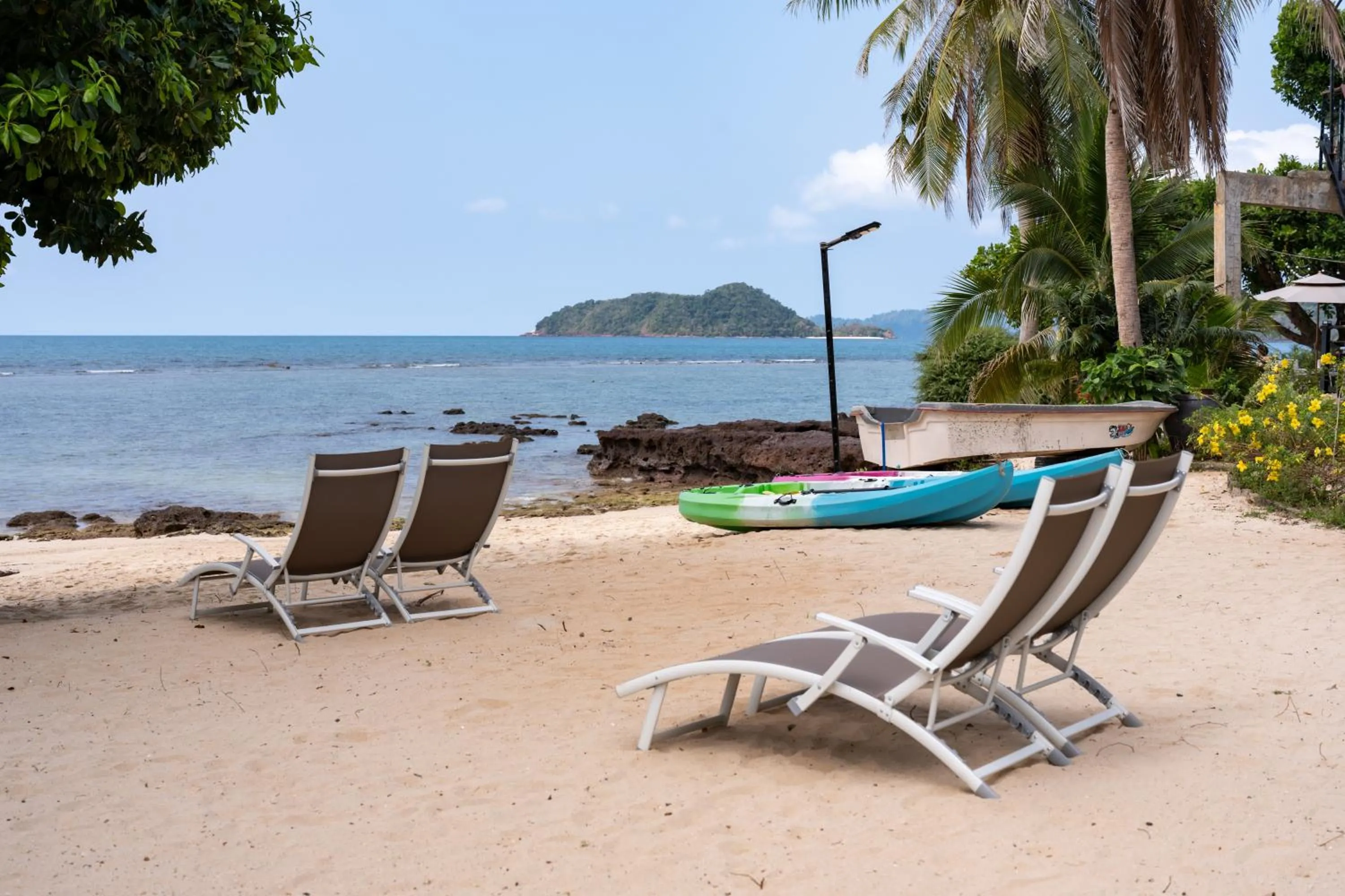 Beach in Koh Mak White Sand Beach