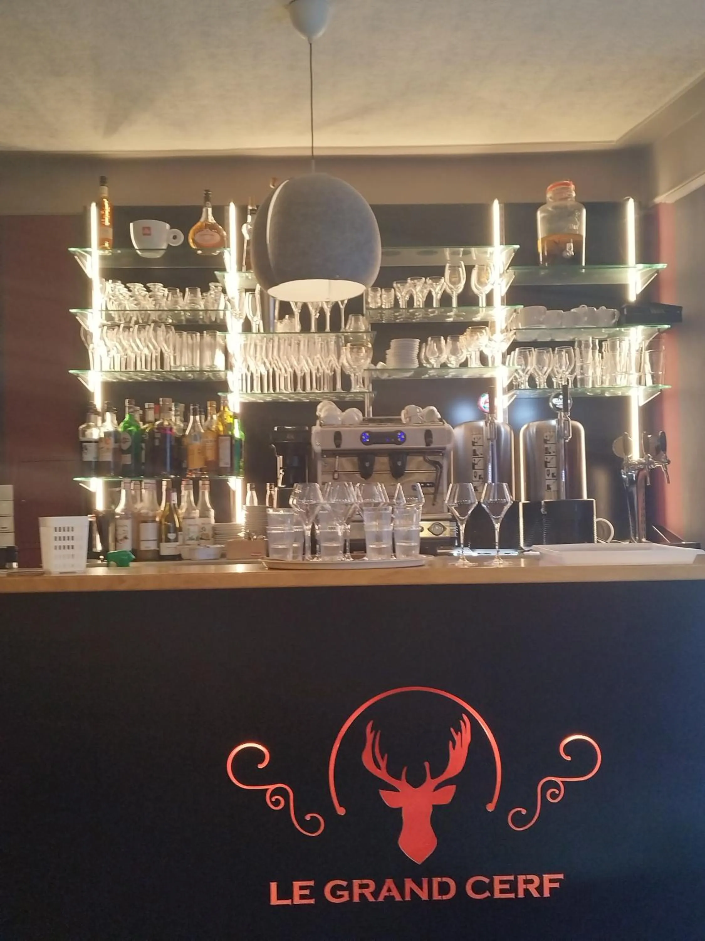 Logis Hôtel-restaurant Le Grand Cerf
