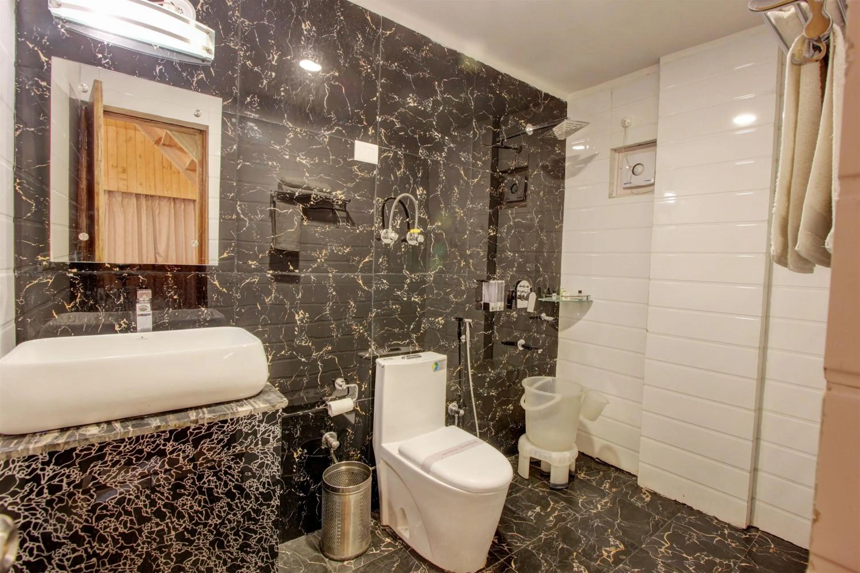 Bathroom in Hill County Resort & Spa