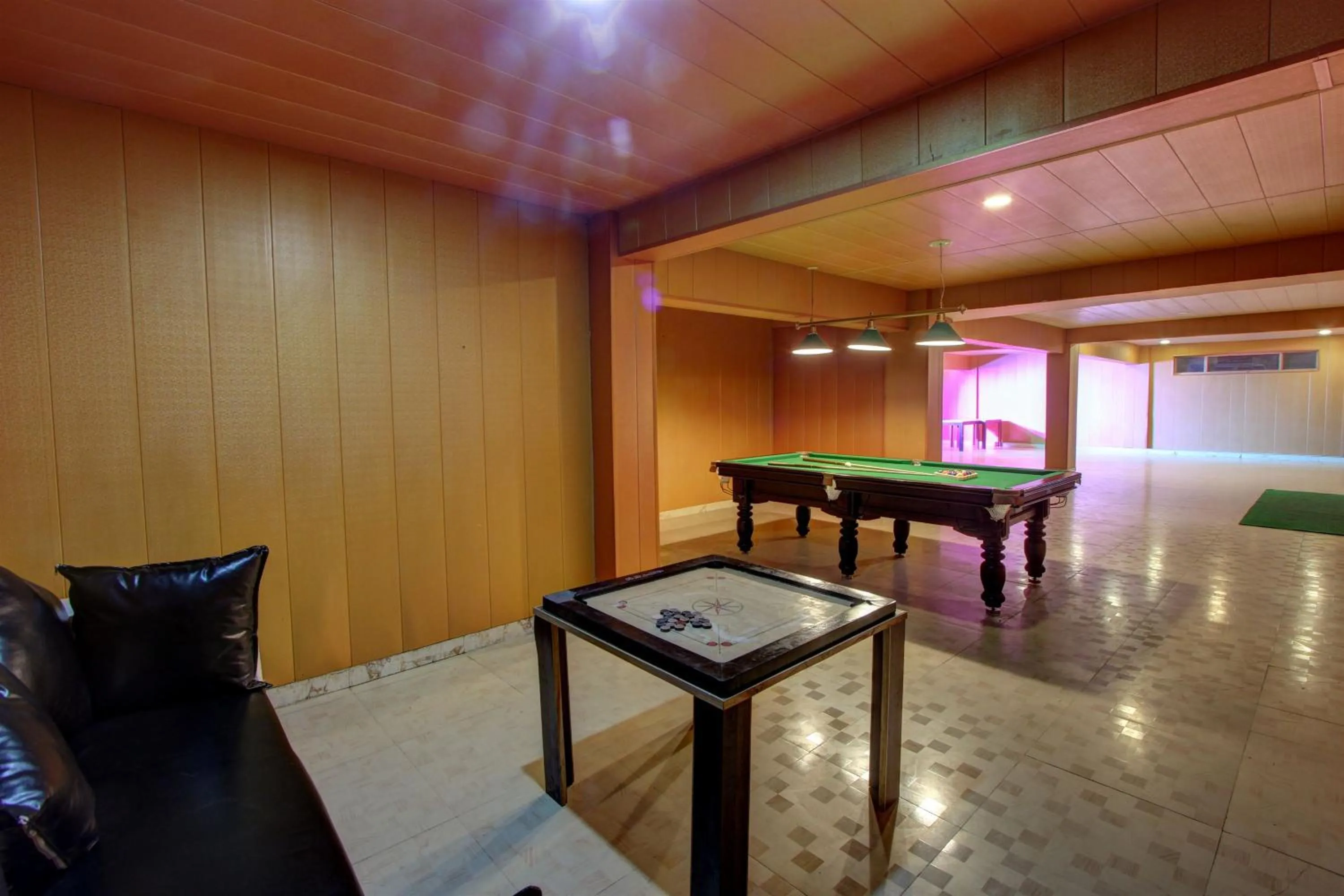 Game Room in Hill County Resort & Spa