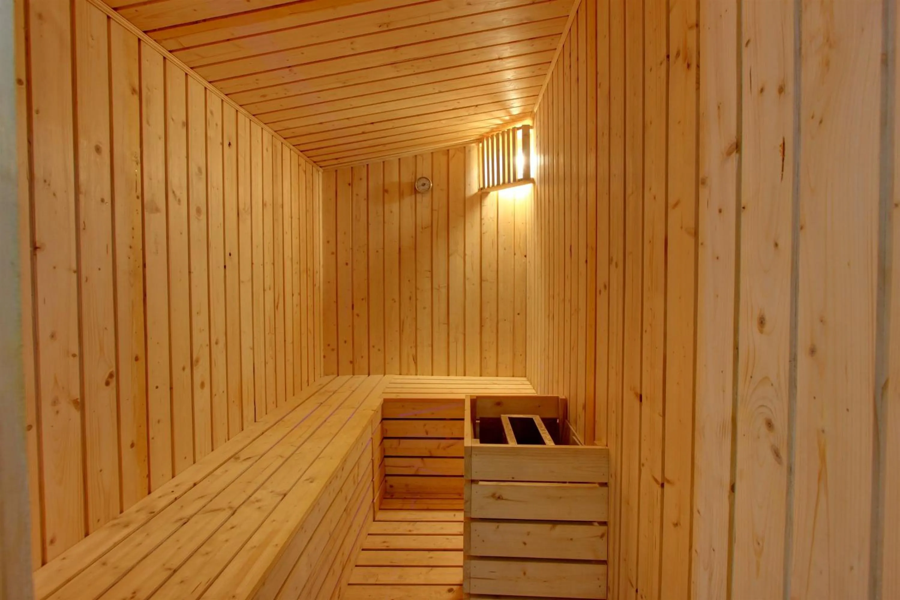 Spa and wellness centre/facilities in Hill County Resort & Spa