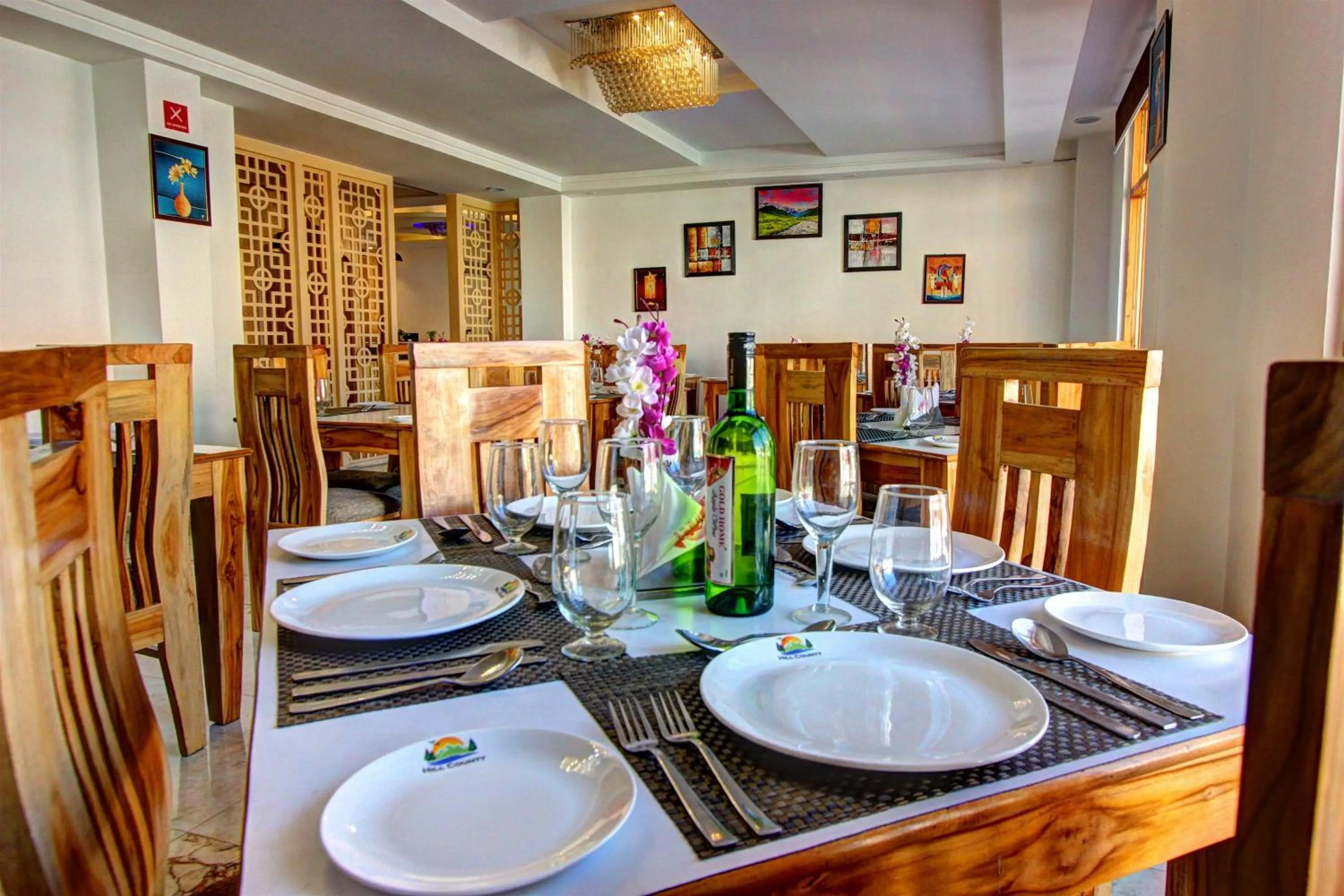 Food and drinks in Hill County Resort & Spa