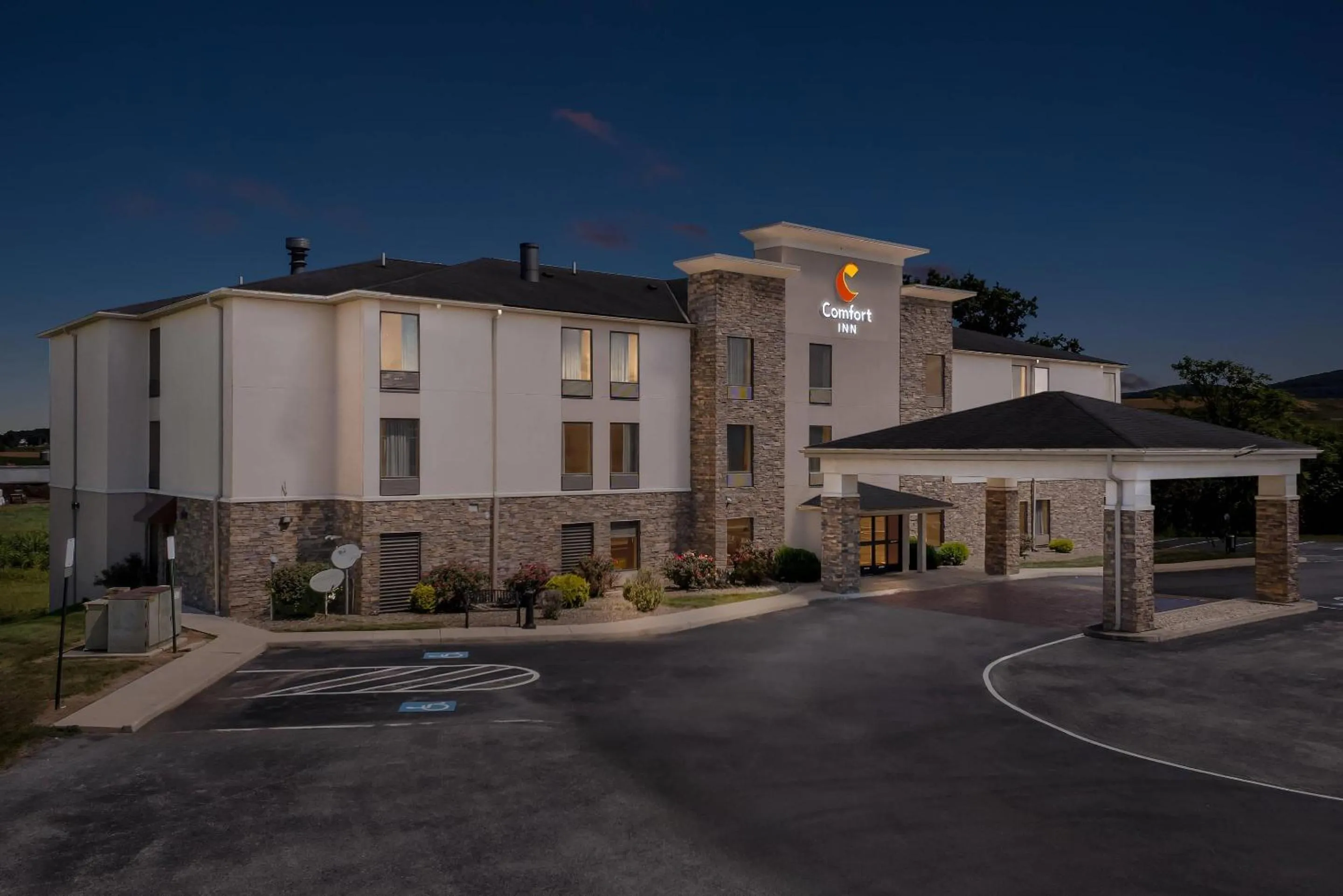 Property building in Comfort Inn Chambersburg North