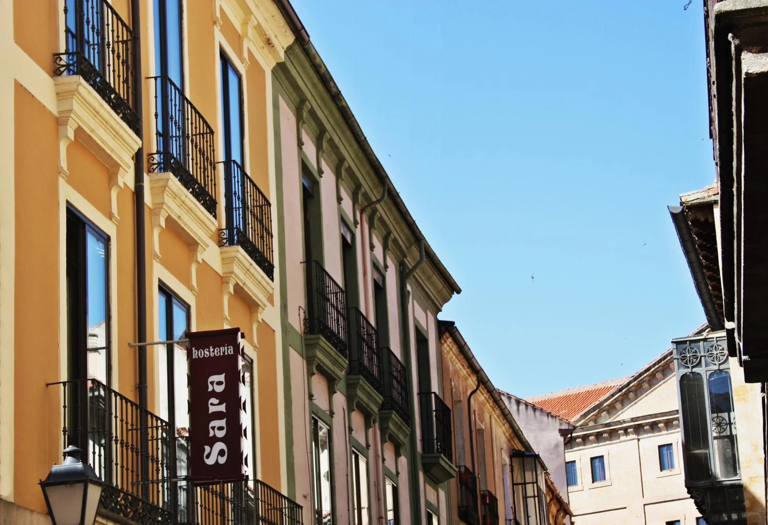 Property building in Hosteria Sara by gaiarooms