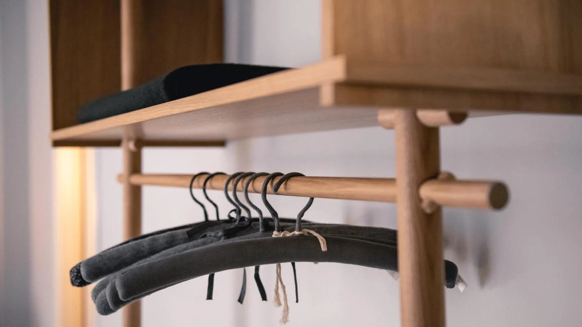 wardrobe in Good Morning Bologna