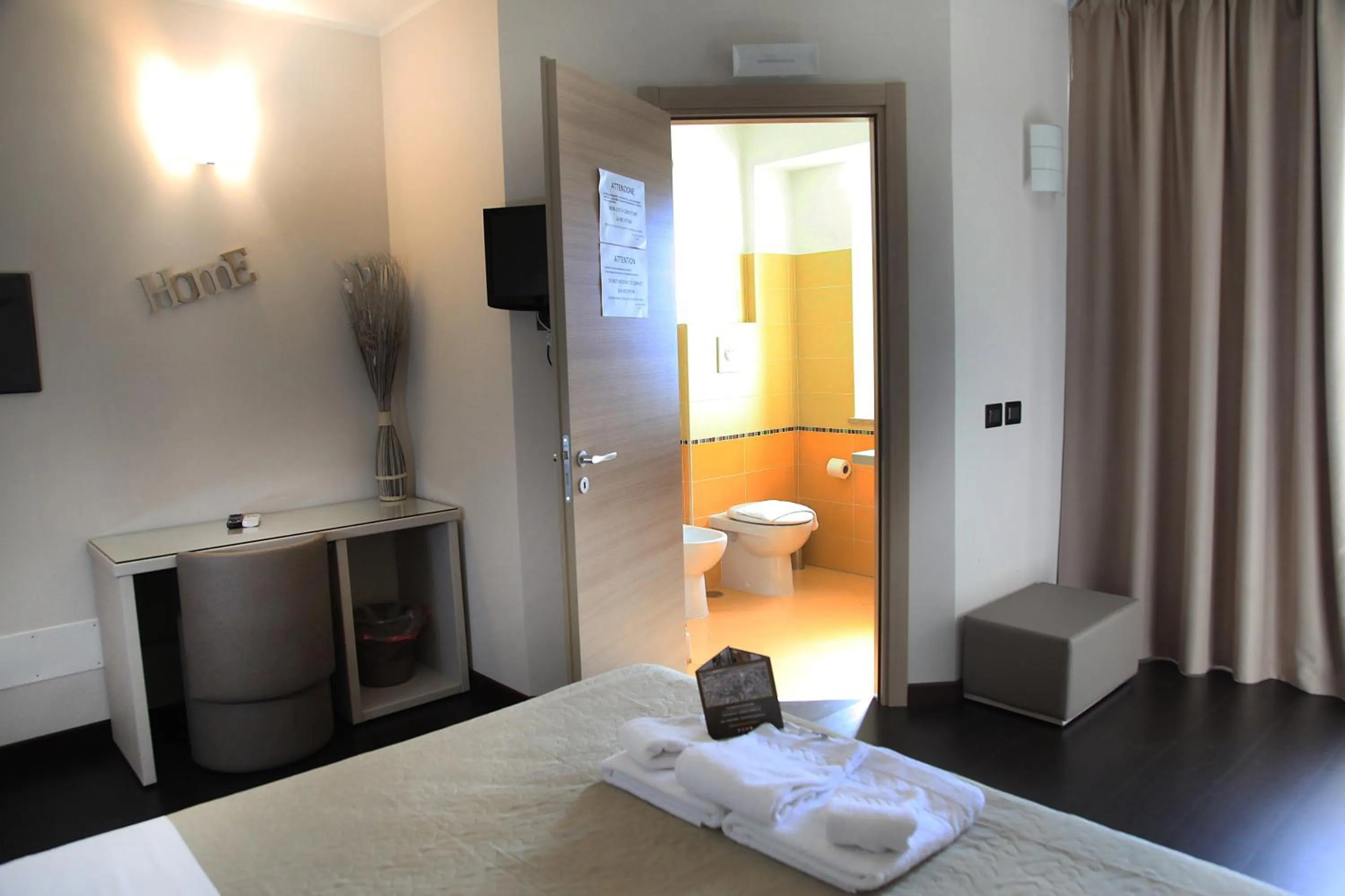 Bed in Hotel Sogni D'Oro Airport