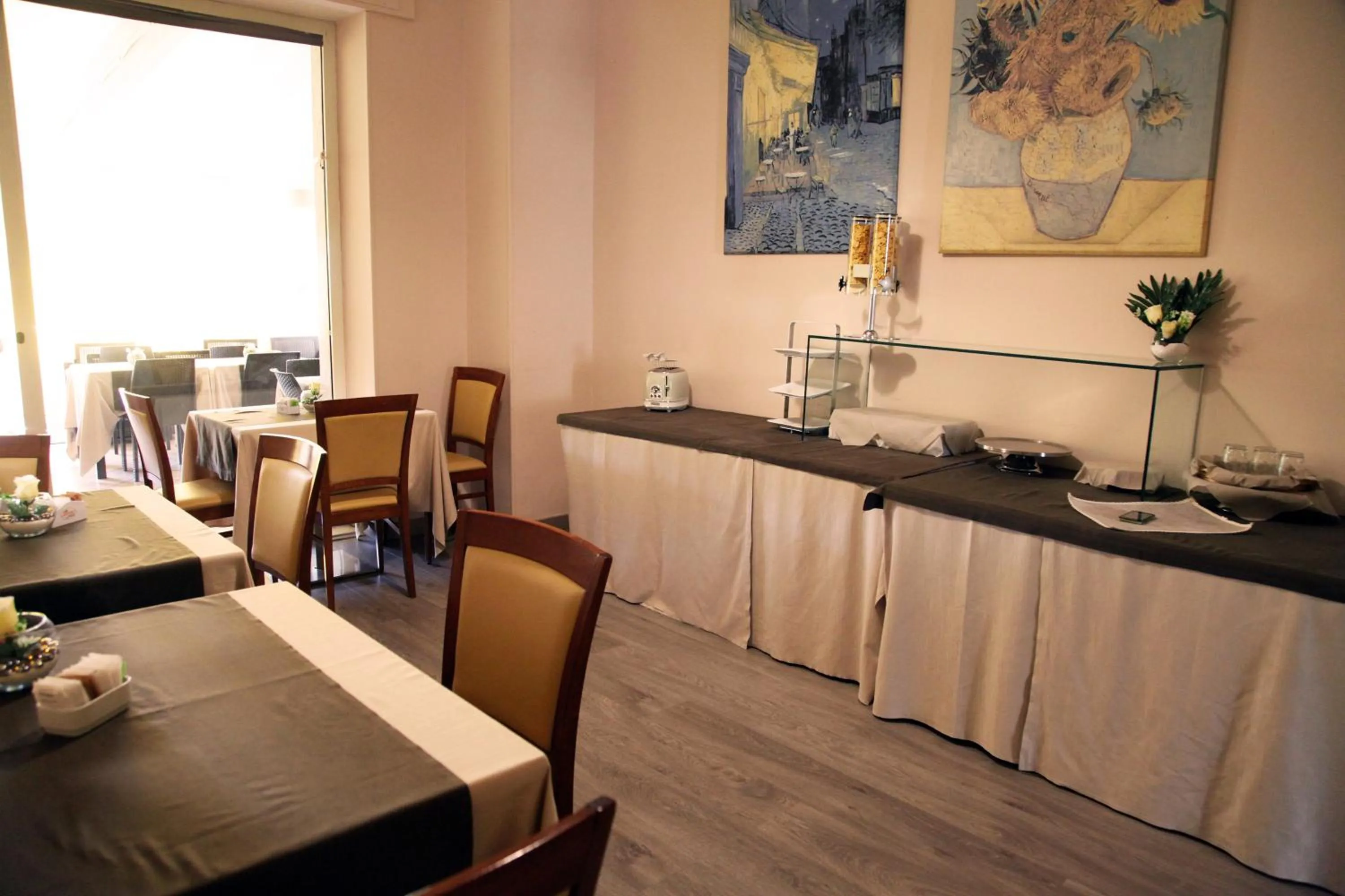 Hotel Sogni D'Oro Airport