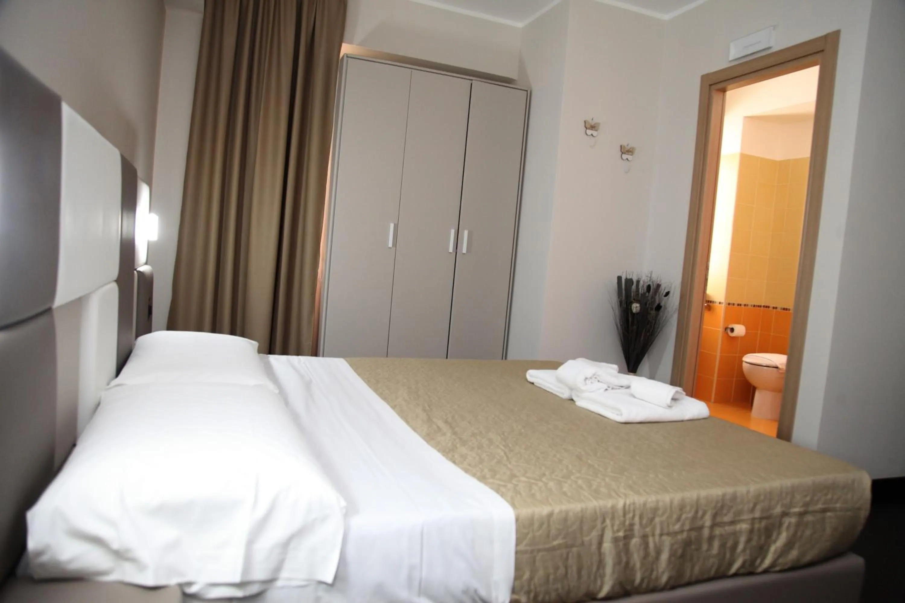 Bed in Hotel Sogni D'Oro Airport