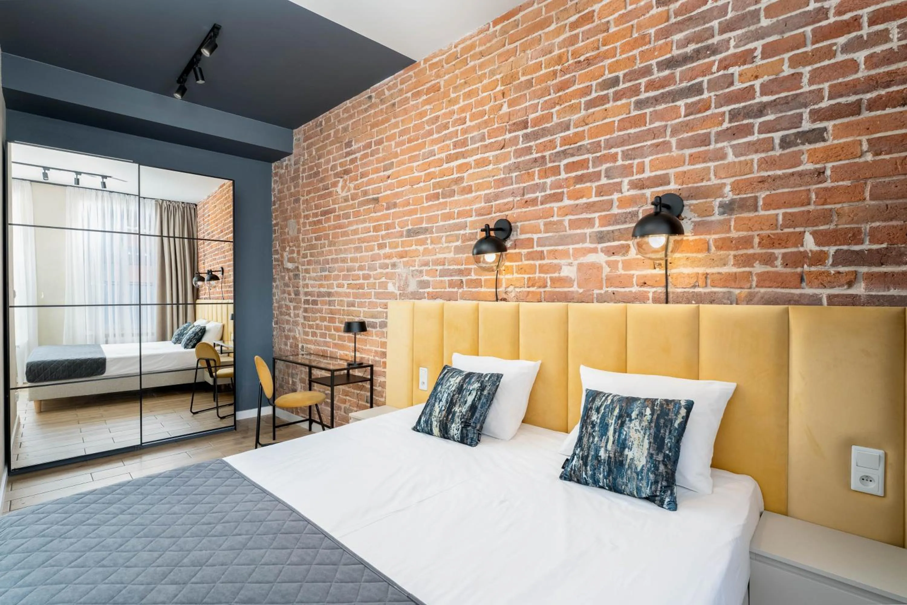 1898 Parkside Boutique Residence