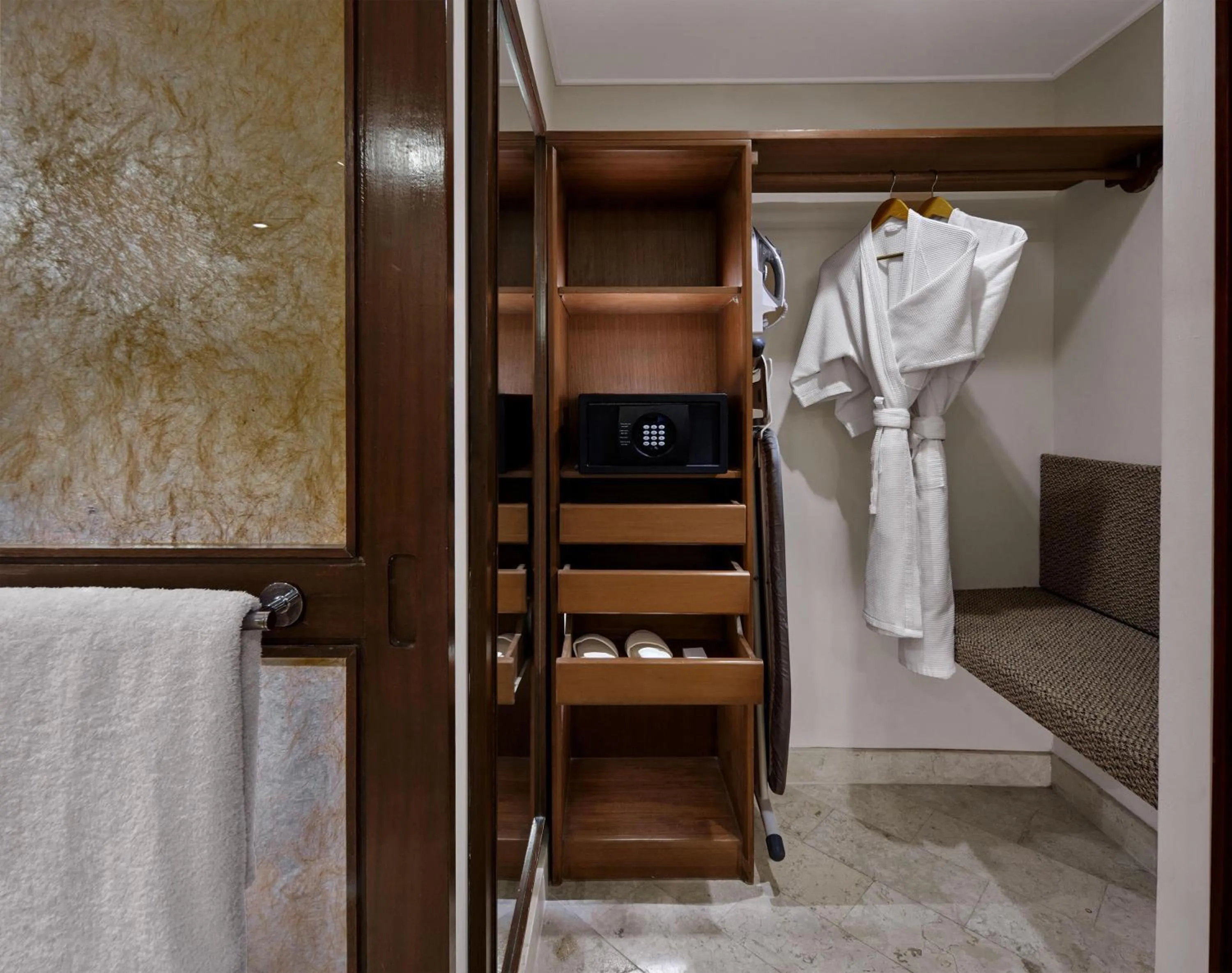 Bathroom, Bed in Grand Hyatt Bali