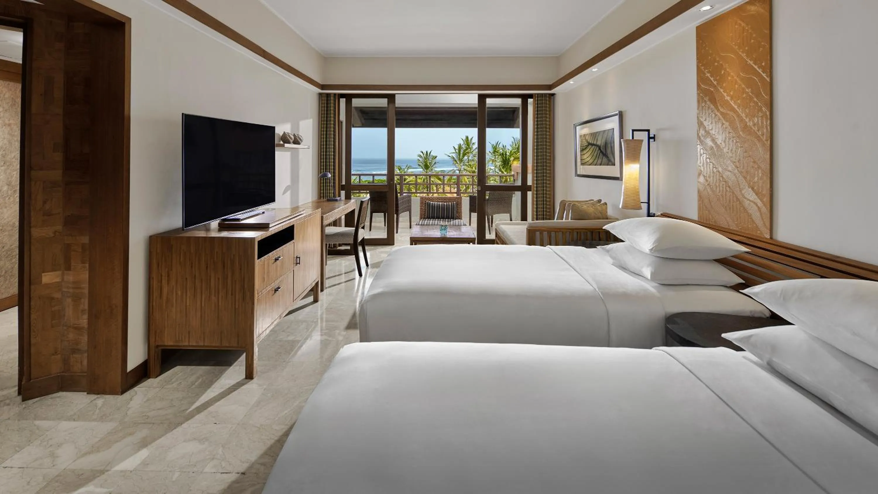Guests, Bed in Grand Hyatt Bali