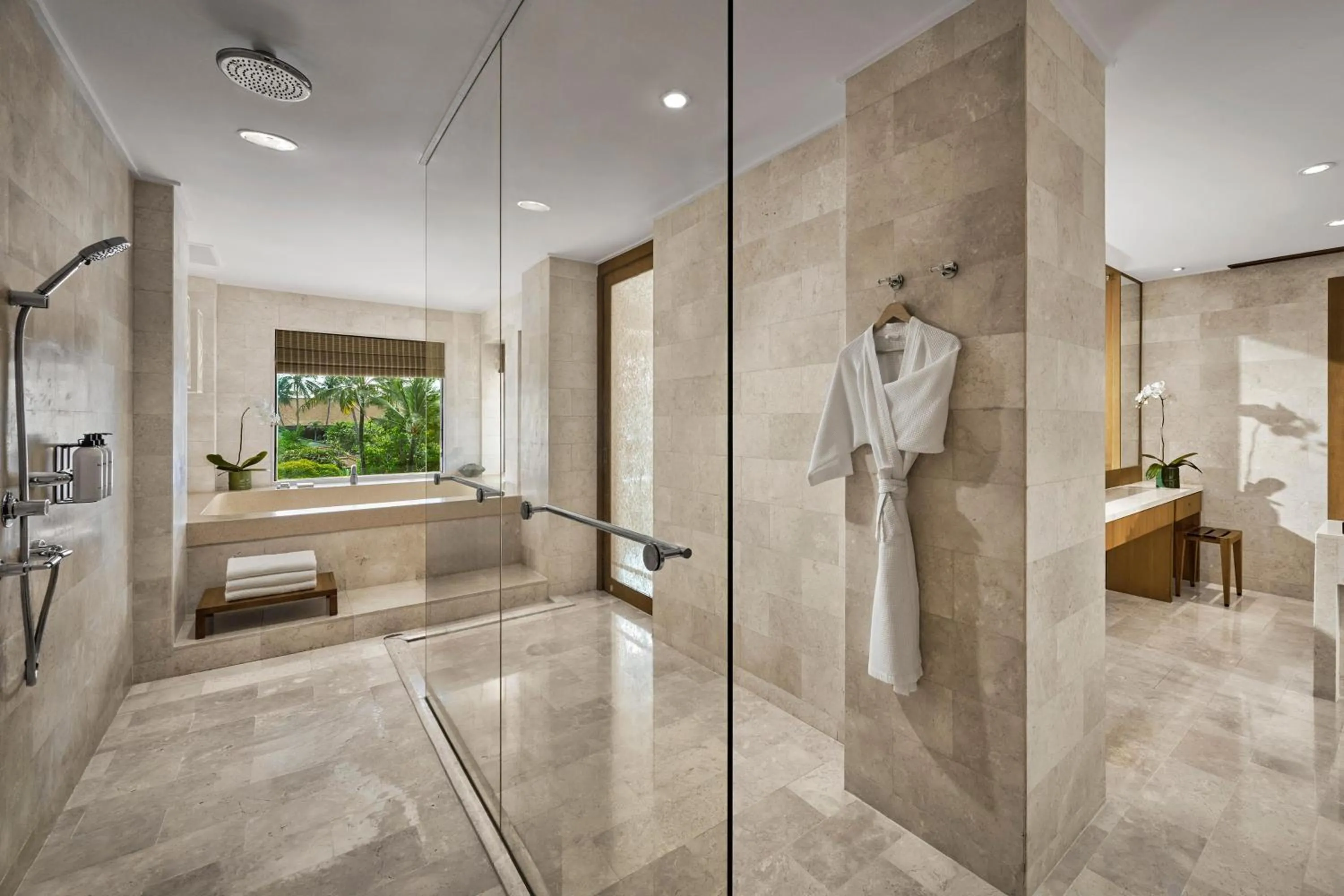 Bathroom in Grand Hyatt Bali