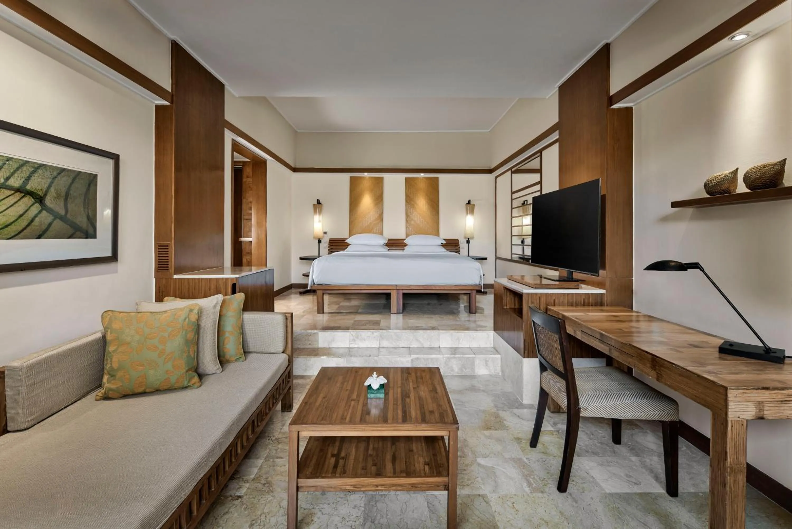 Guests, Bed in Grand Hyatt Bali
