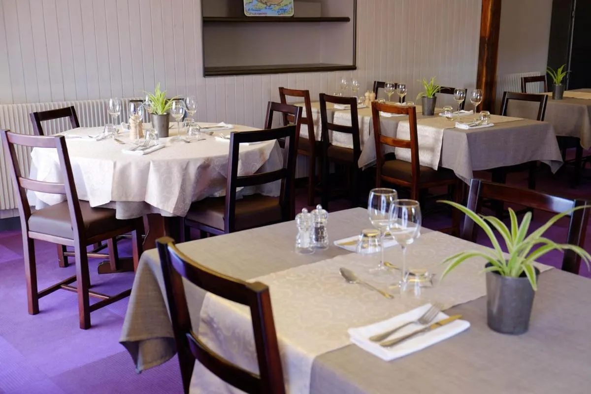 Restaurant/places to eat in Hotel Restaurant SPA "Le Relais Des Moines - Logis de France"