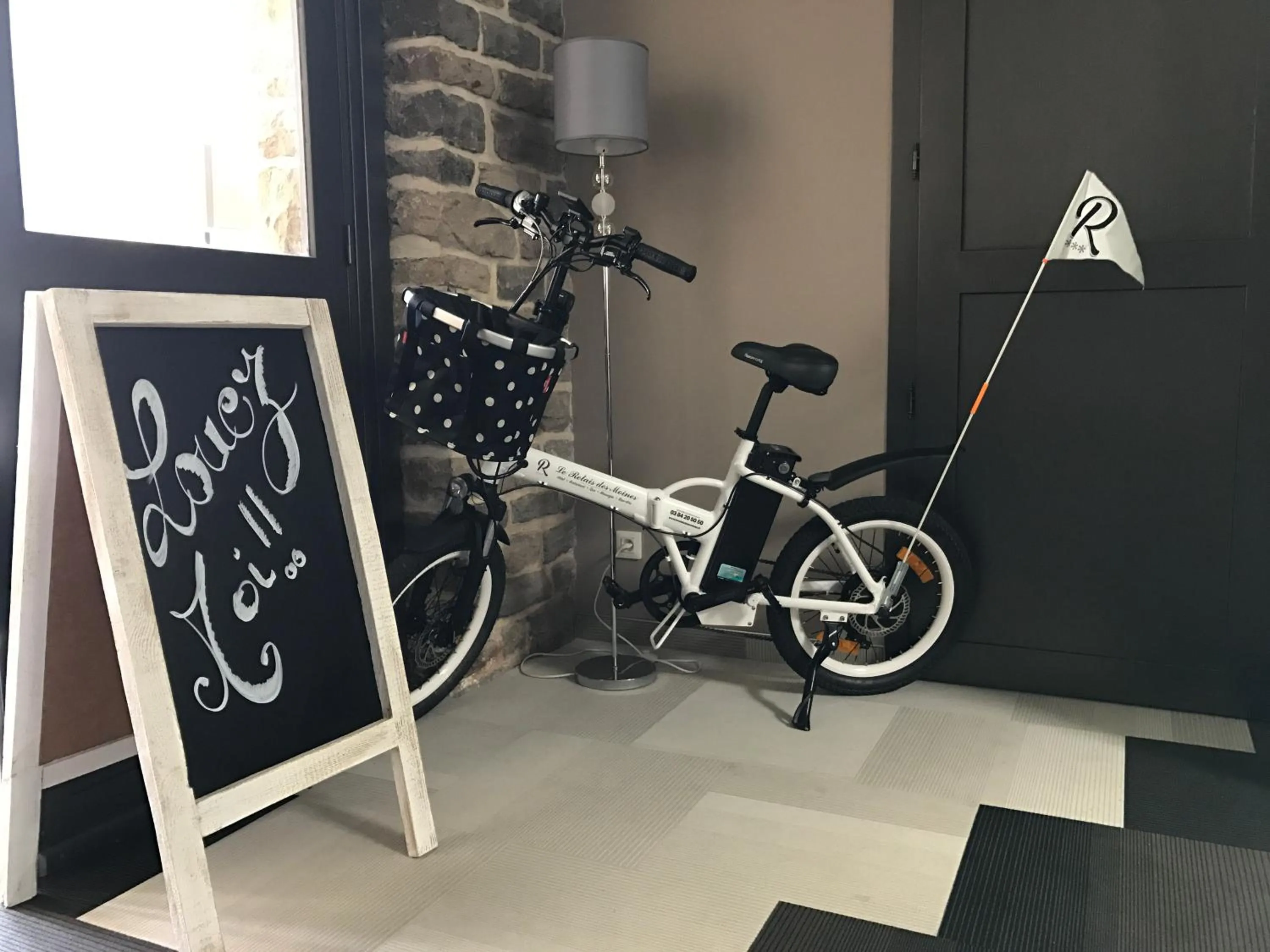 Canoeing in Hotel Restaurant SPA "Le Relais Des Moines - Logis de France"