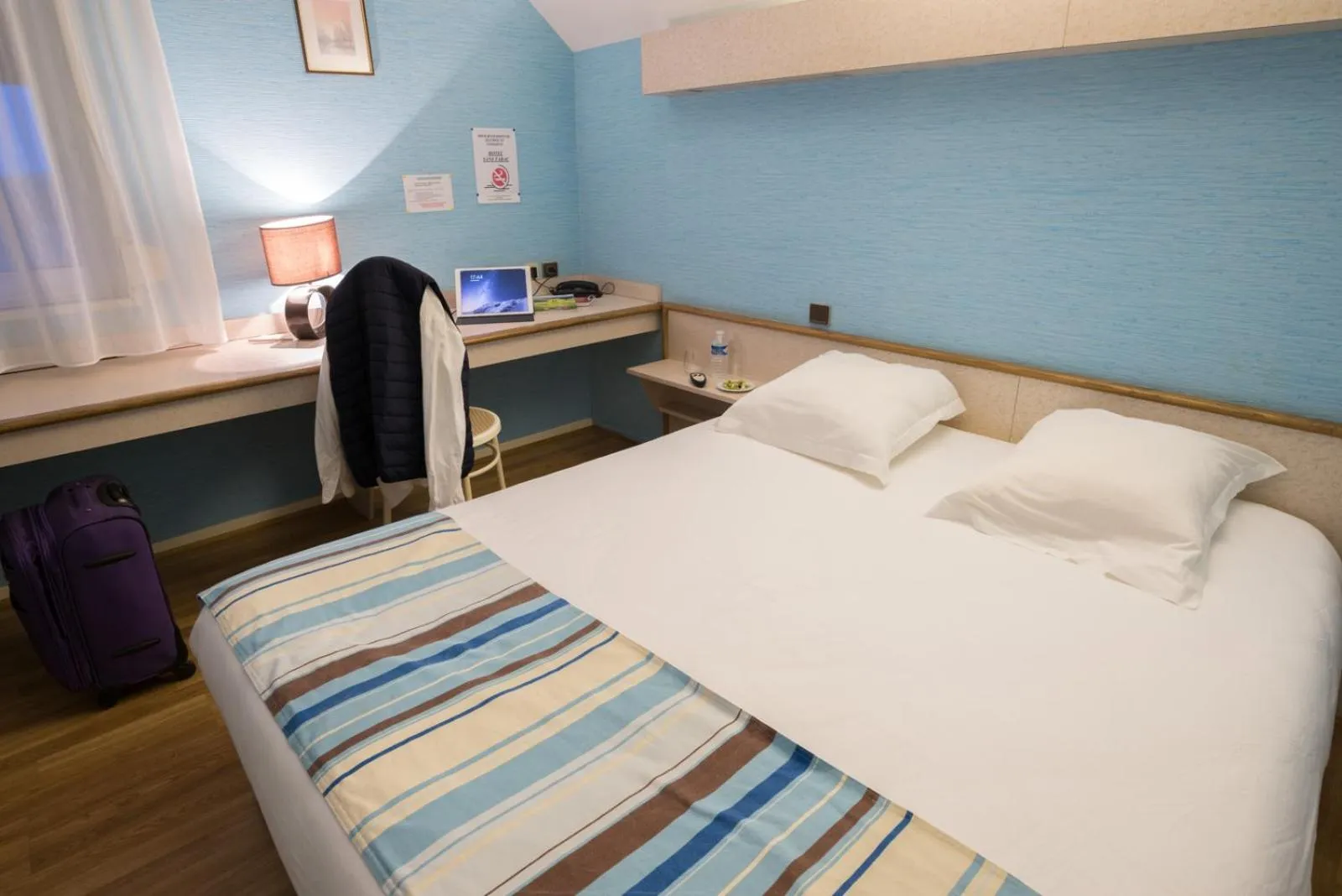 Photo of the whole room, Bed in Hotel Restaurant SPA "Le Relais Des Moines - Logis de France"