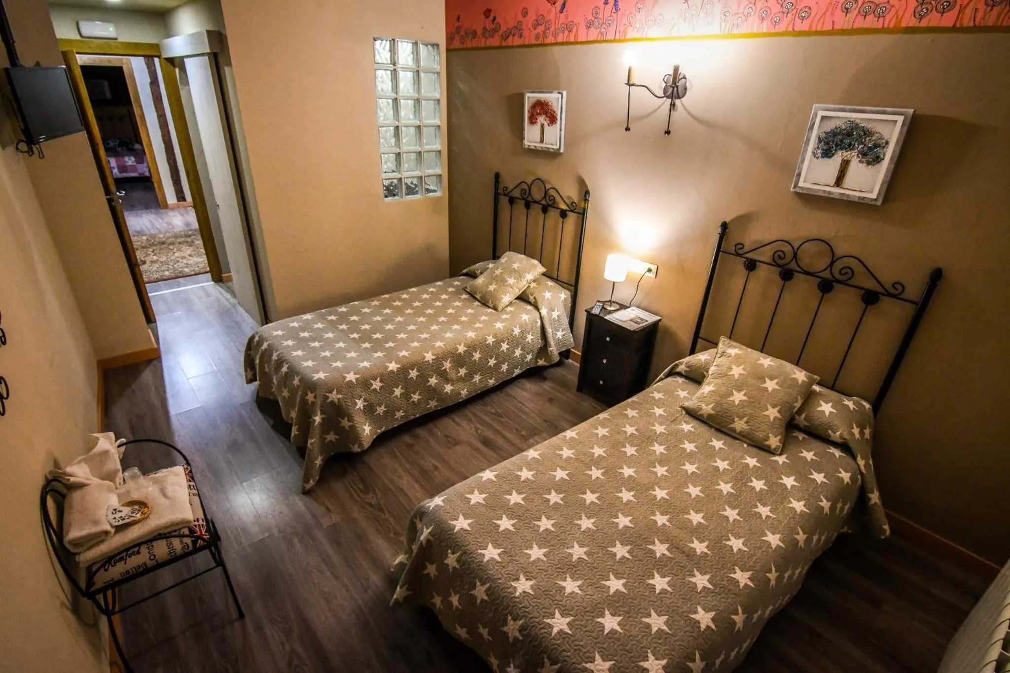 Superior Twin Room - single occupancy in aCienLeguas