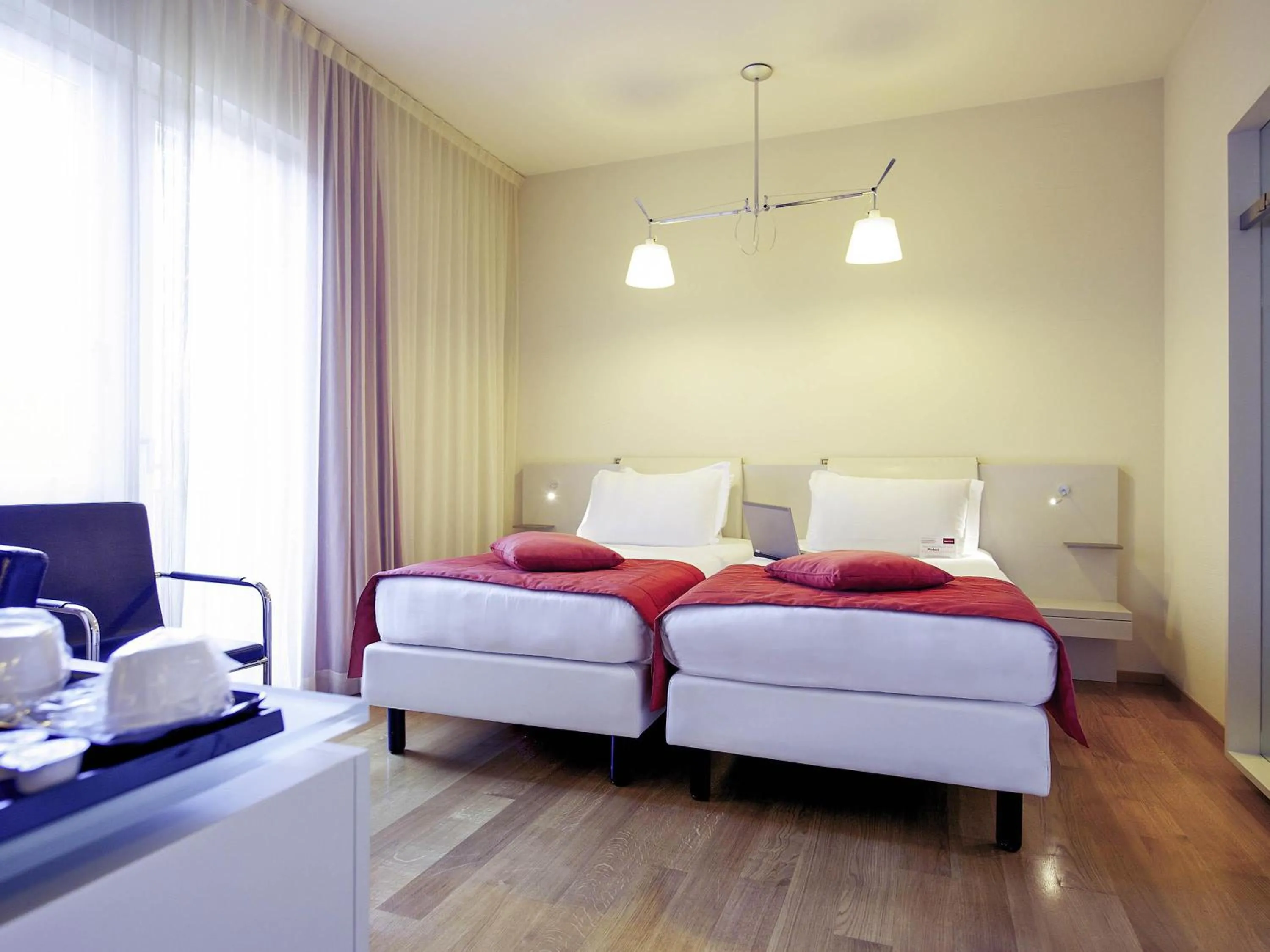 Bedroom, Bed in Hotel Mercure Milano Solari