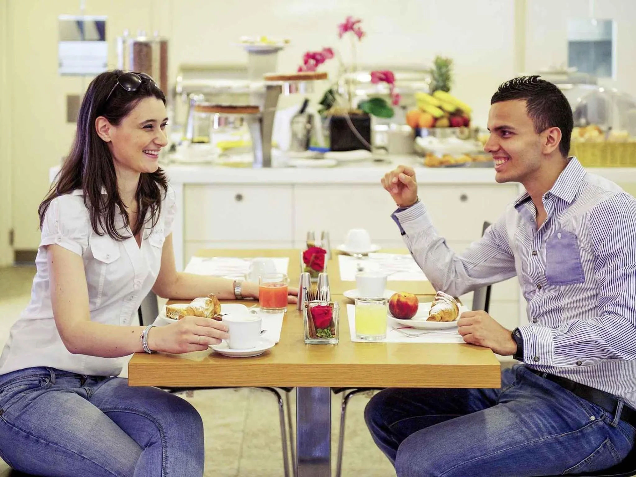 Lounge or bar in Hotel Mercure Milano Solari