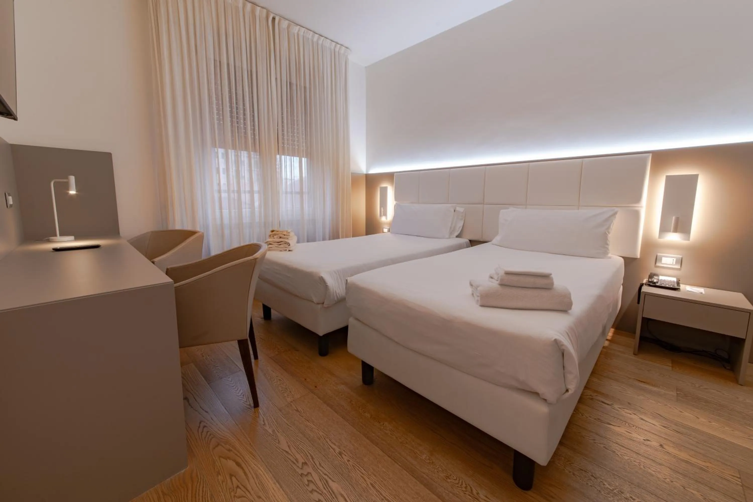 Bed in Hotel Mercure Milano Solari