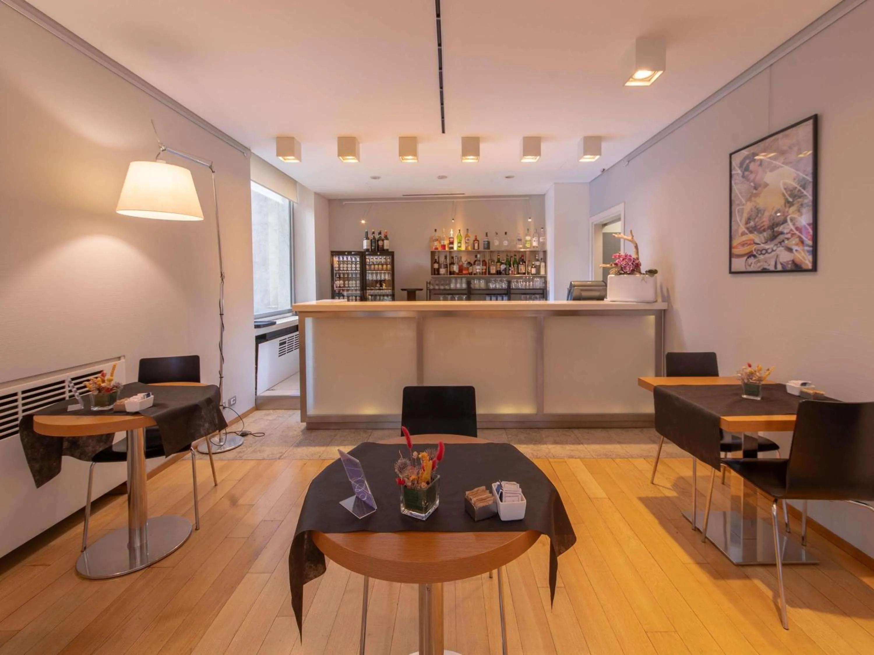 Lounge or bar in Hotel Mercure Milano Solari