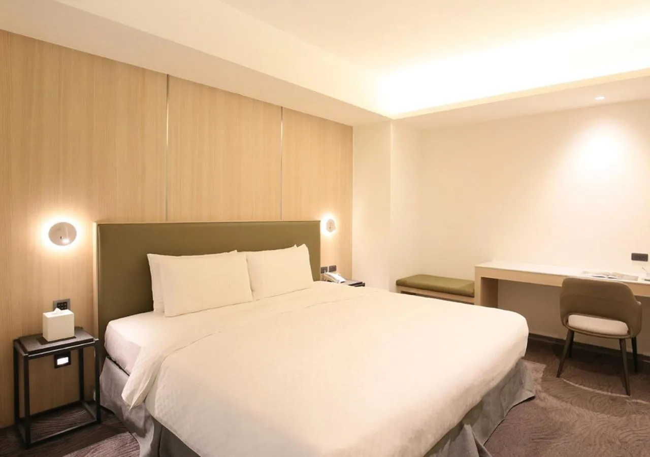 Photo of the whole room, Bed in Dandy Hotel-Daan Park Branch