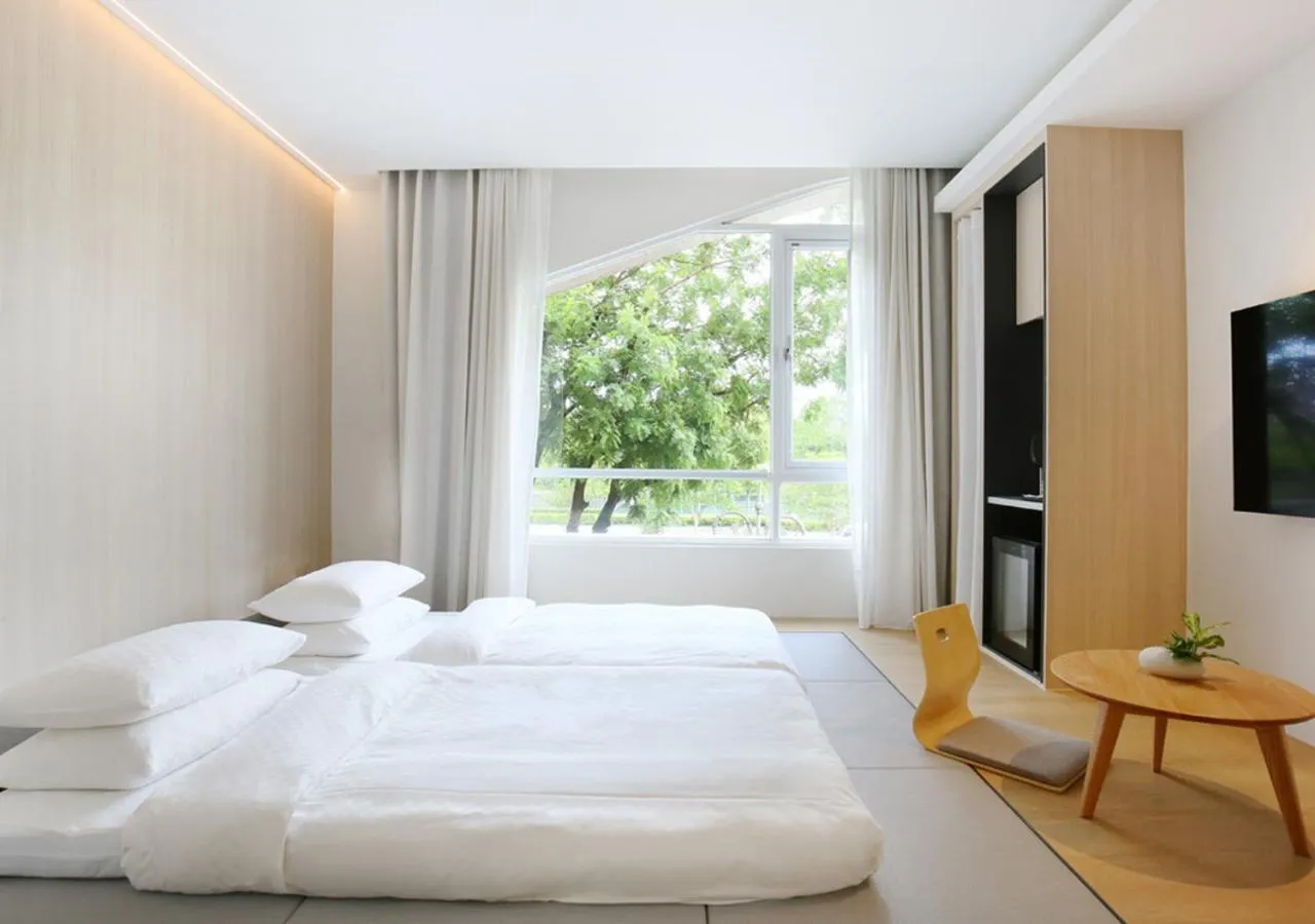 Photo of the whole room, Bed in Dandy Hotel-Daan Park Branch