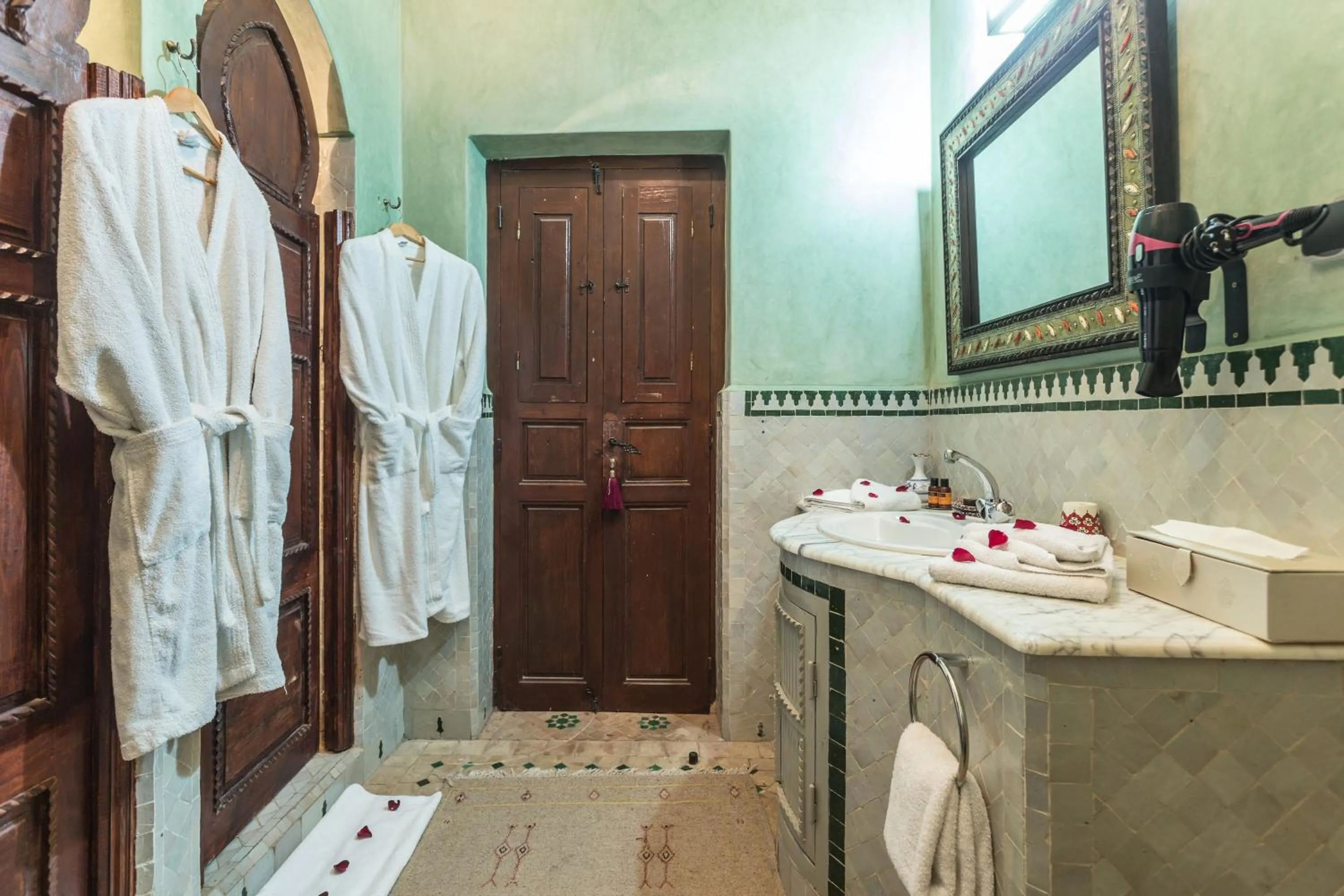 Shower in Riad Nasreen