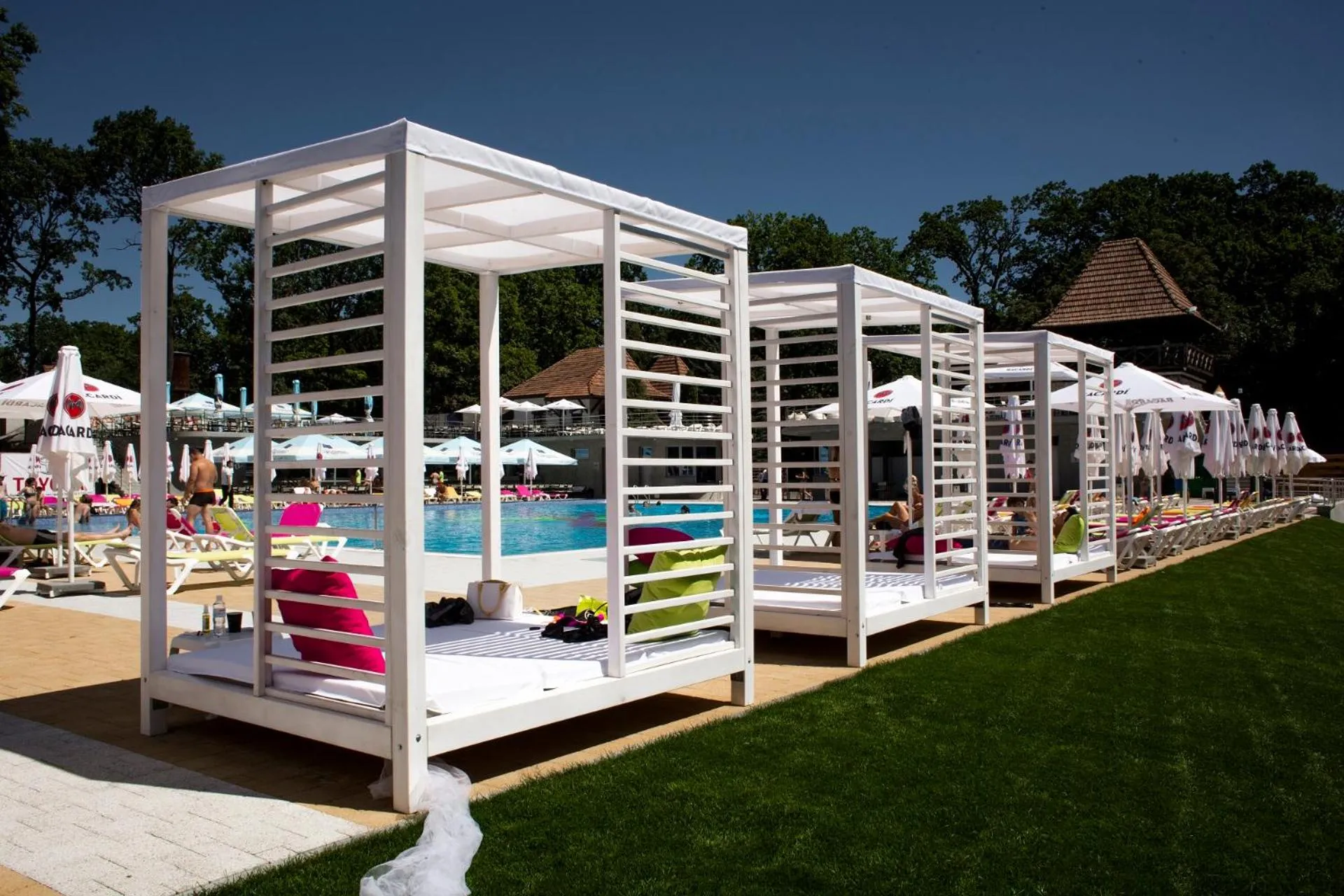 Summer in Drevny Grad Park-hotel