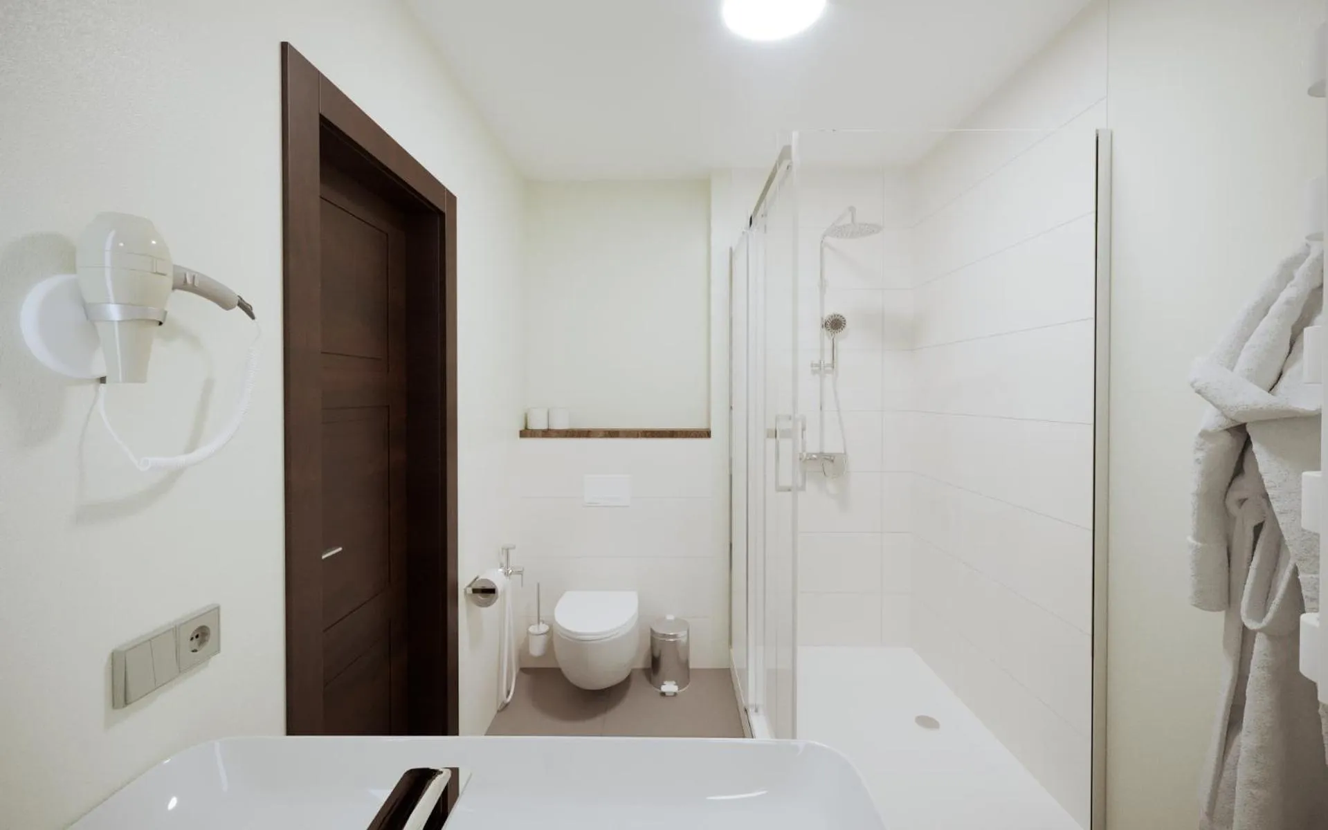 Shower in Drevny Grad Park-hotel