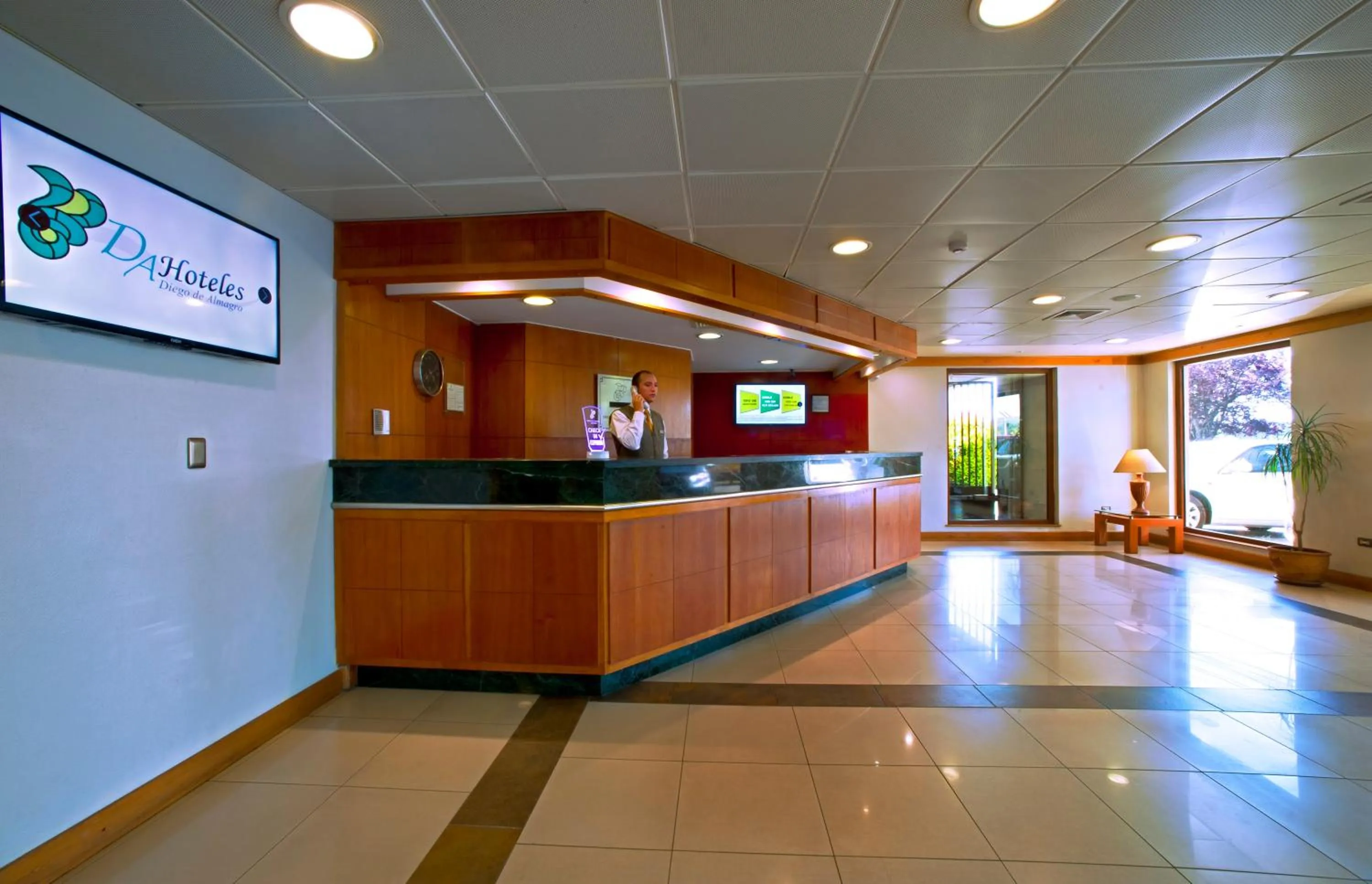 Lobby or reception in Hotel Diego de Almagro Valdivia