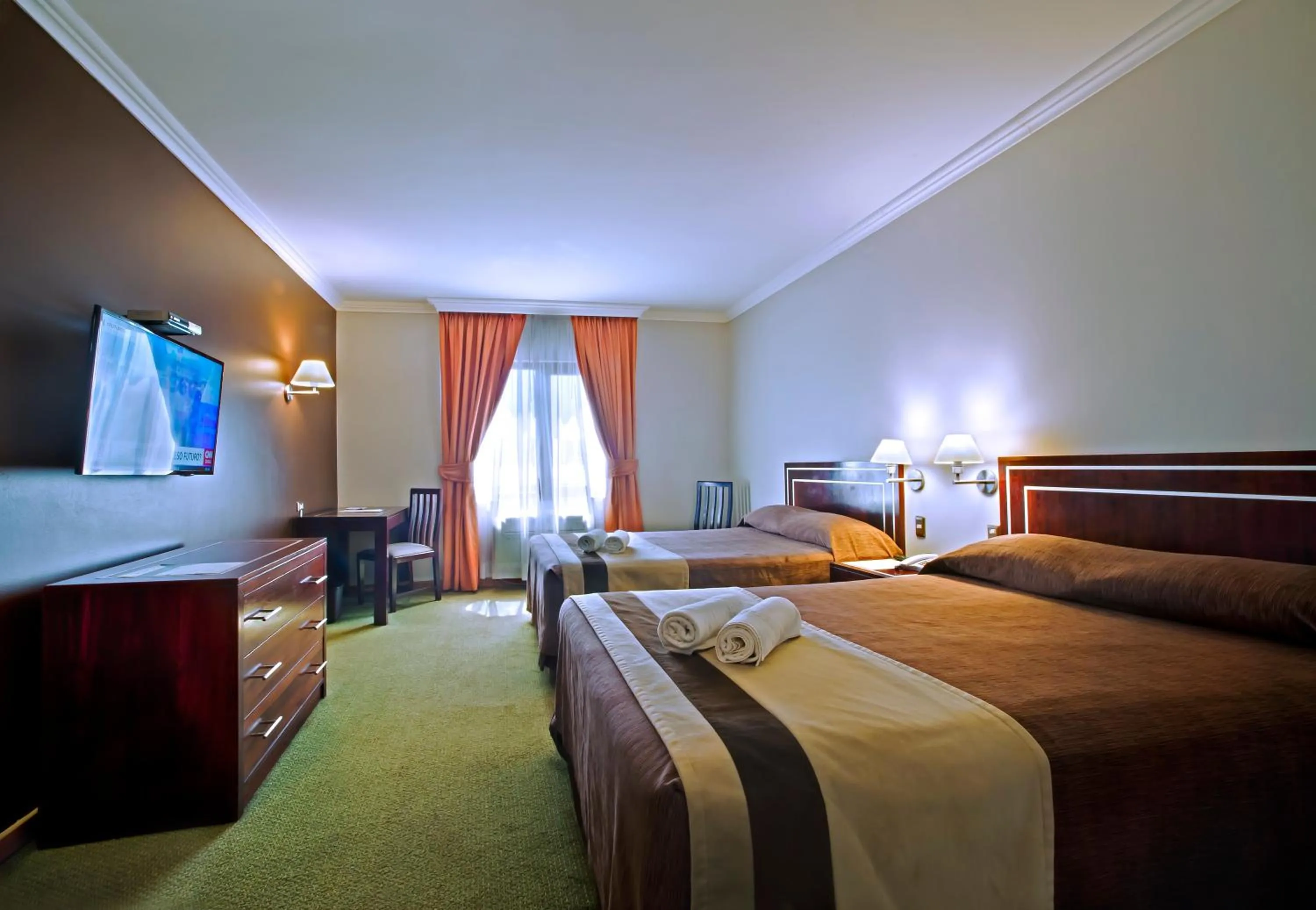 Bedroom, Bed in Hotel Diego de Almagro Valdivia