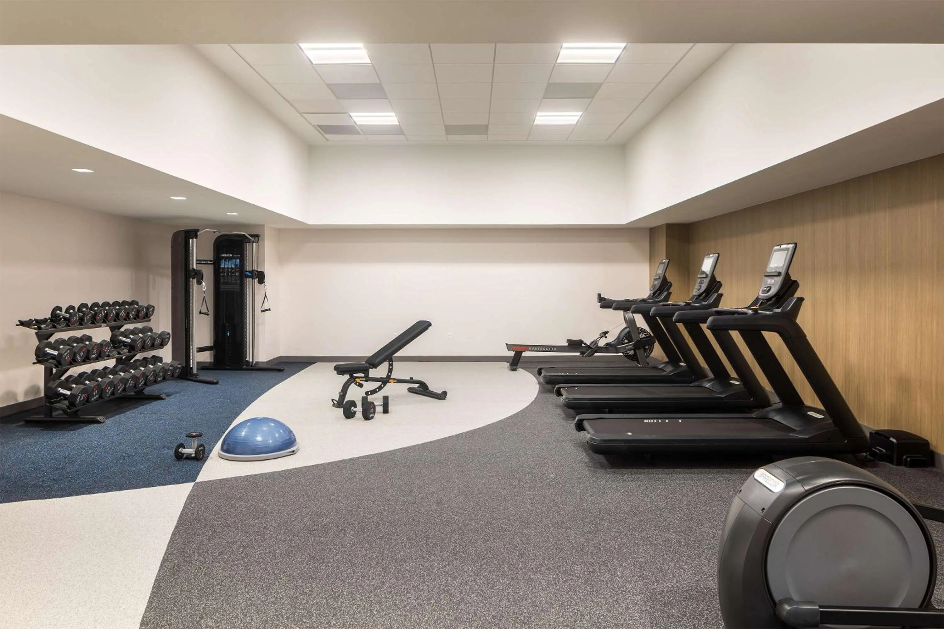 Fitness centre/facilities in Hilton Garden Inn Bethesda Downtown
