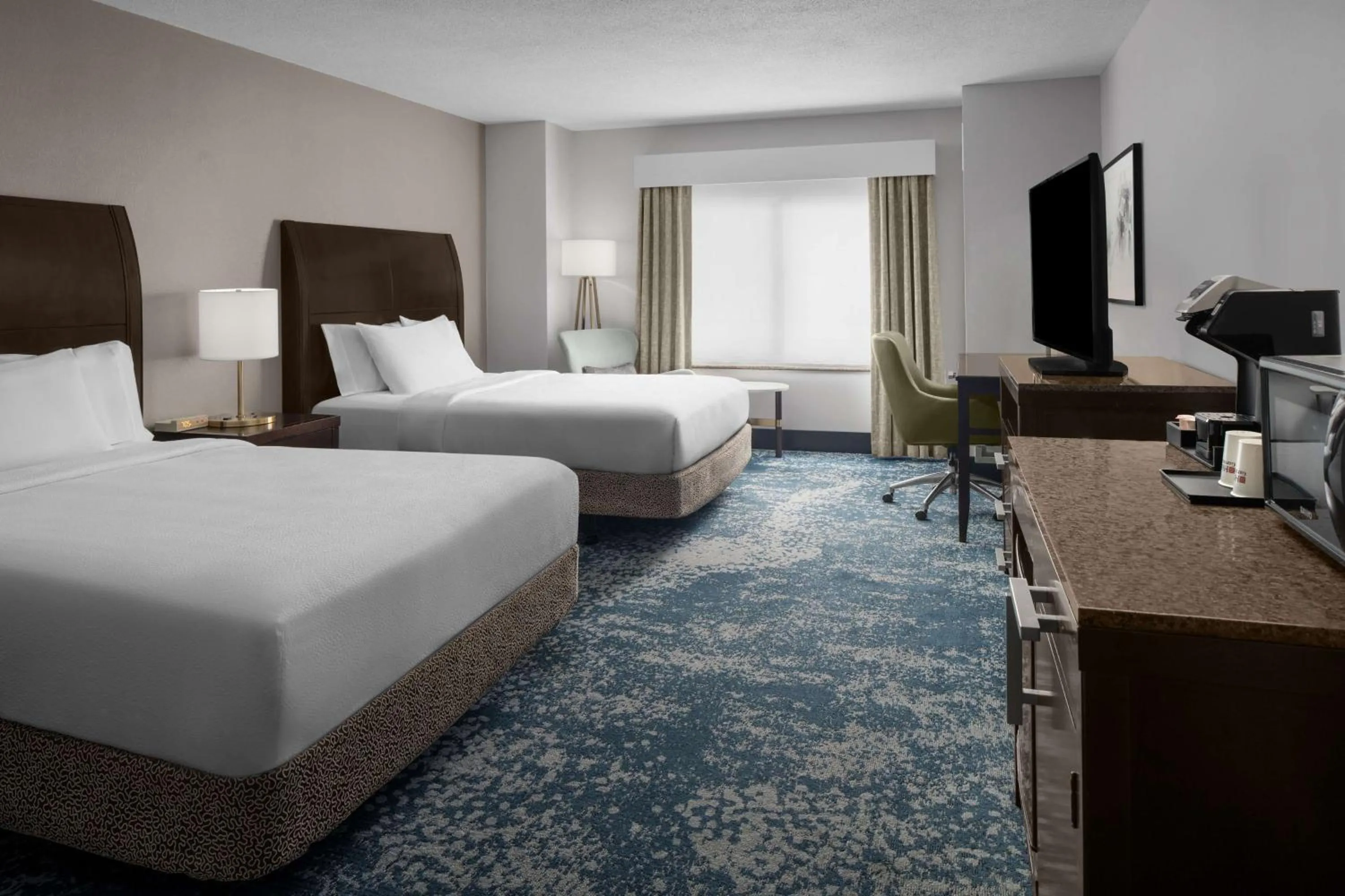 Bed in Hilton Garden Inn Bethesda Downtown