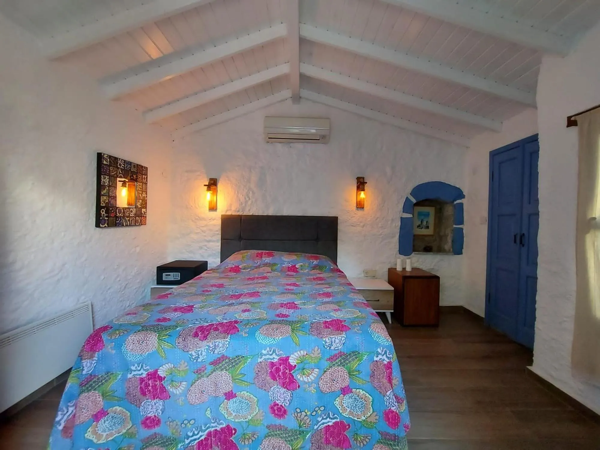 Bedroom in 1882 Hotel