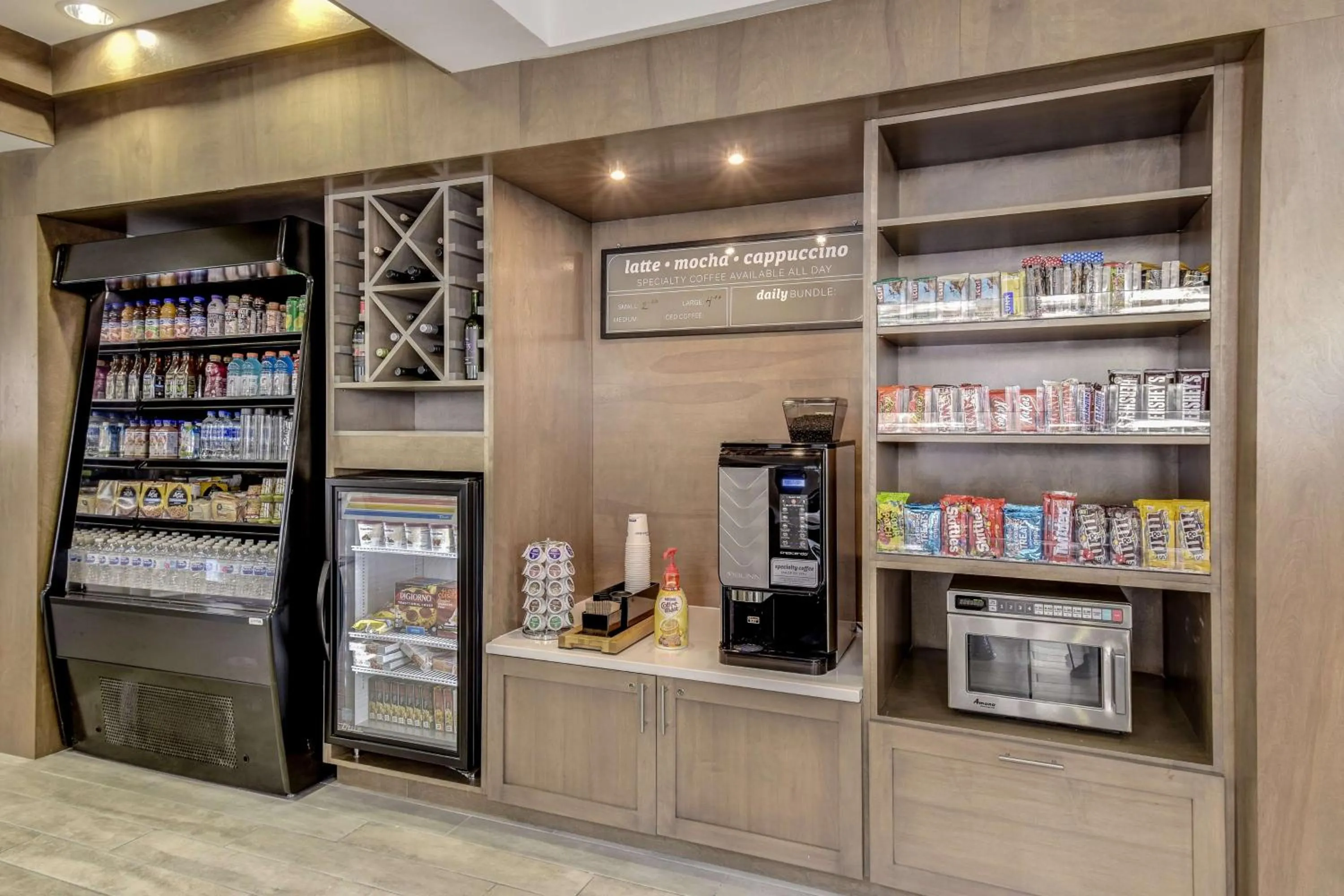 Restaurant/places to eat in Hilton Garden Inn Waldorf