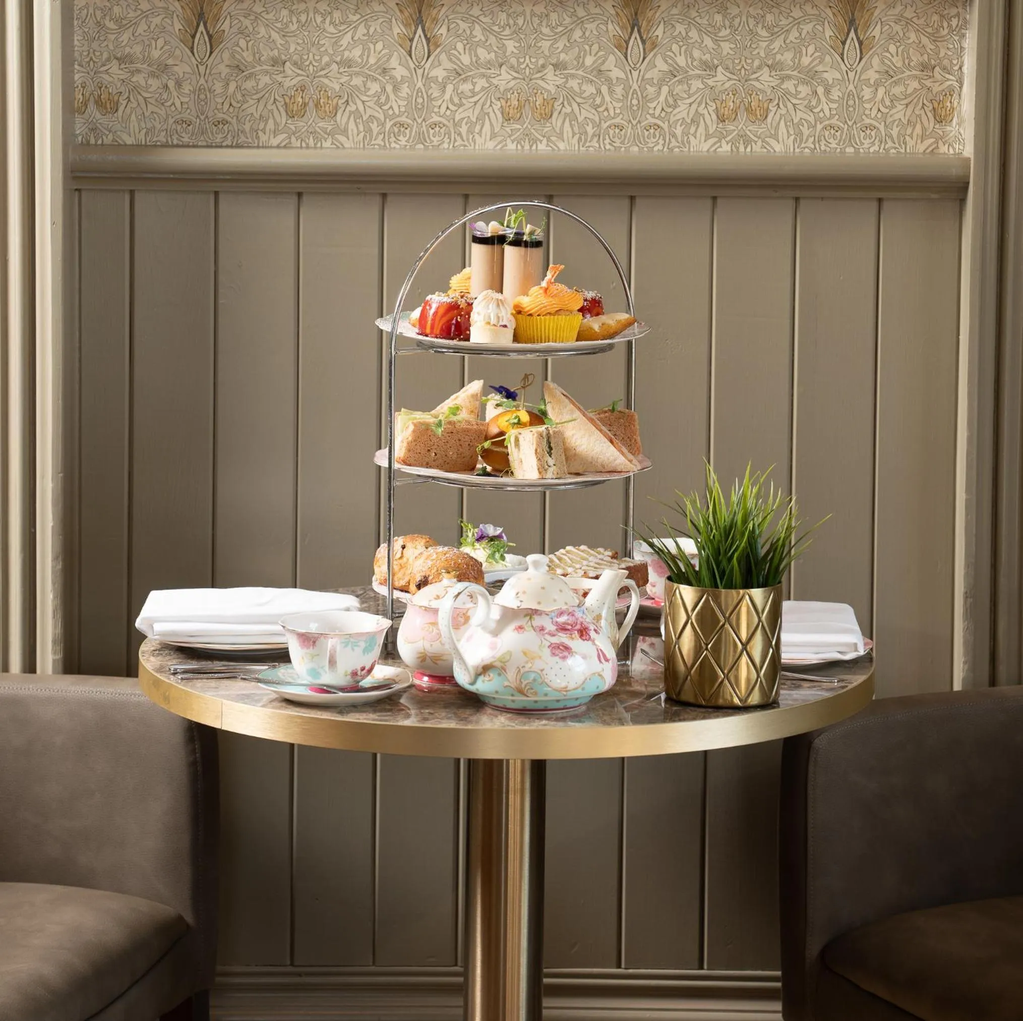 Food and drinks in Brandon House Hotel