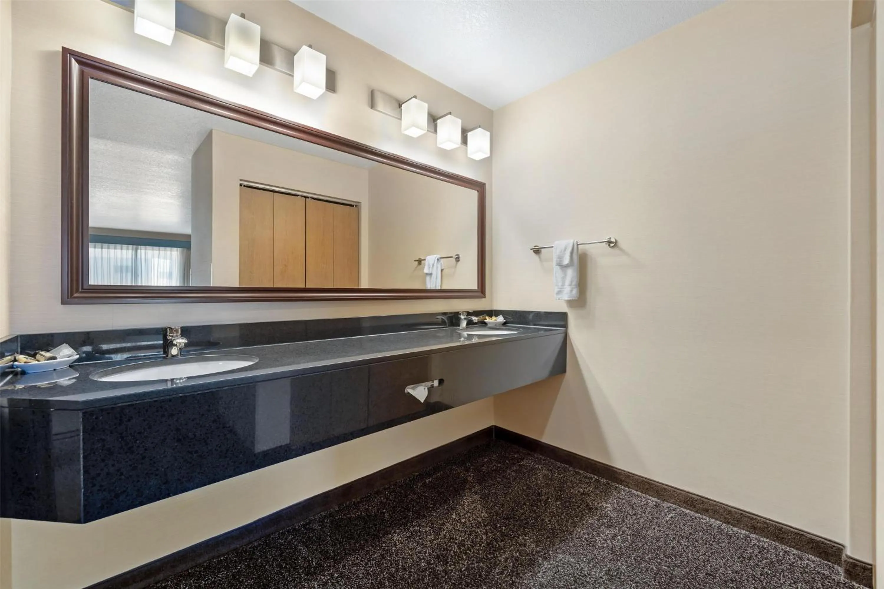 Bathroom in Best Western Plus City Center